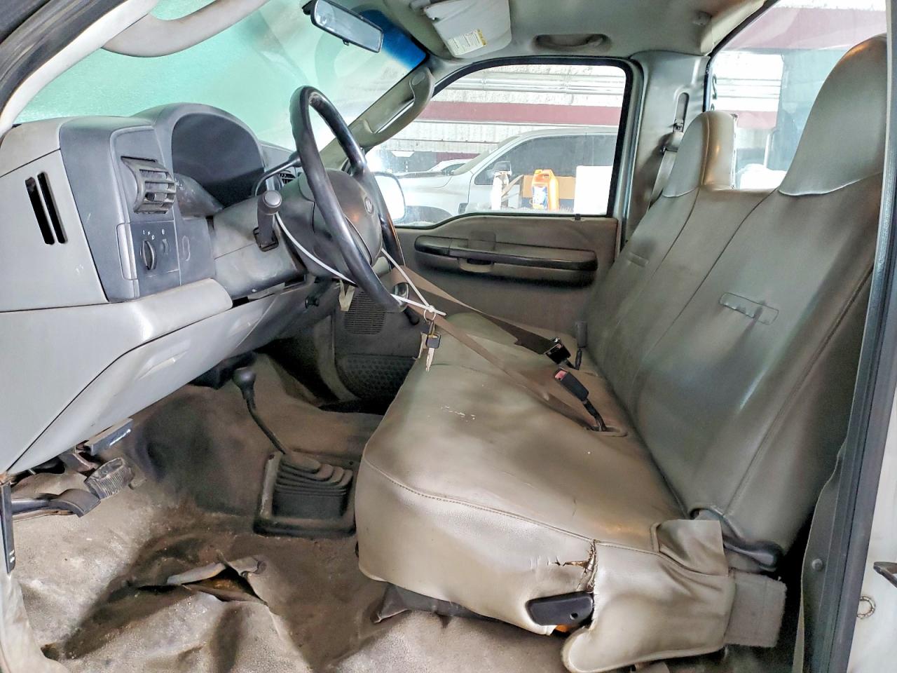 2005 Ford F250 Super Duty White vin: 1FDNF21525EB92795