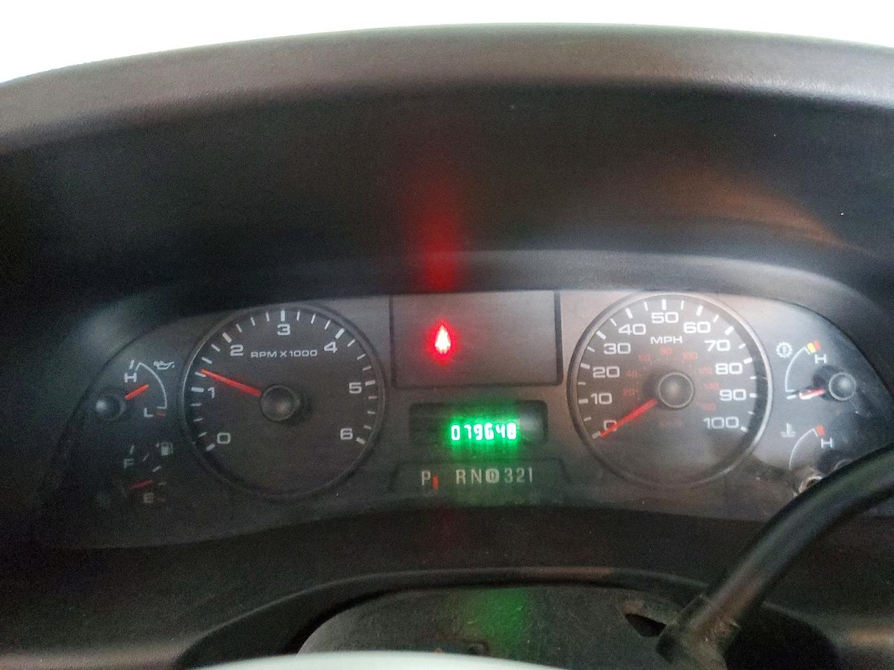 2005 Ford F250 Super Duty White vin: 1FDNF21525EB92795
