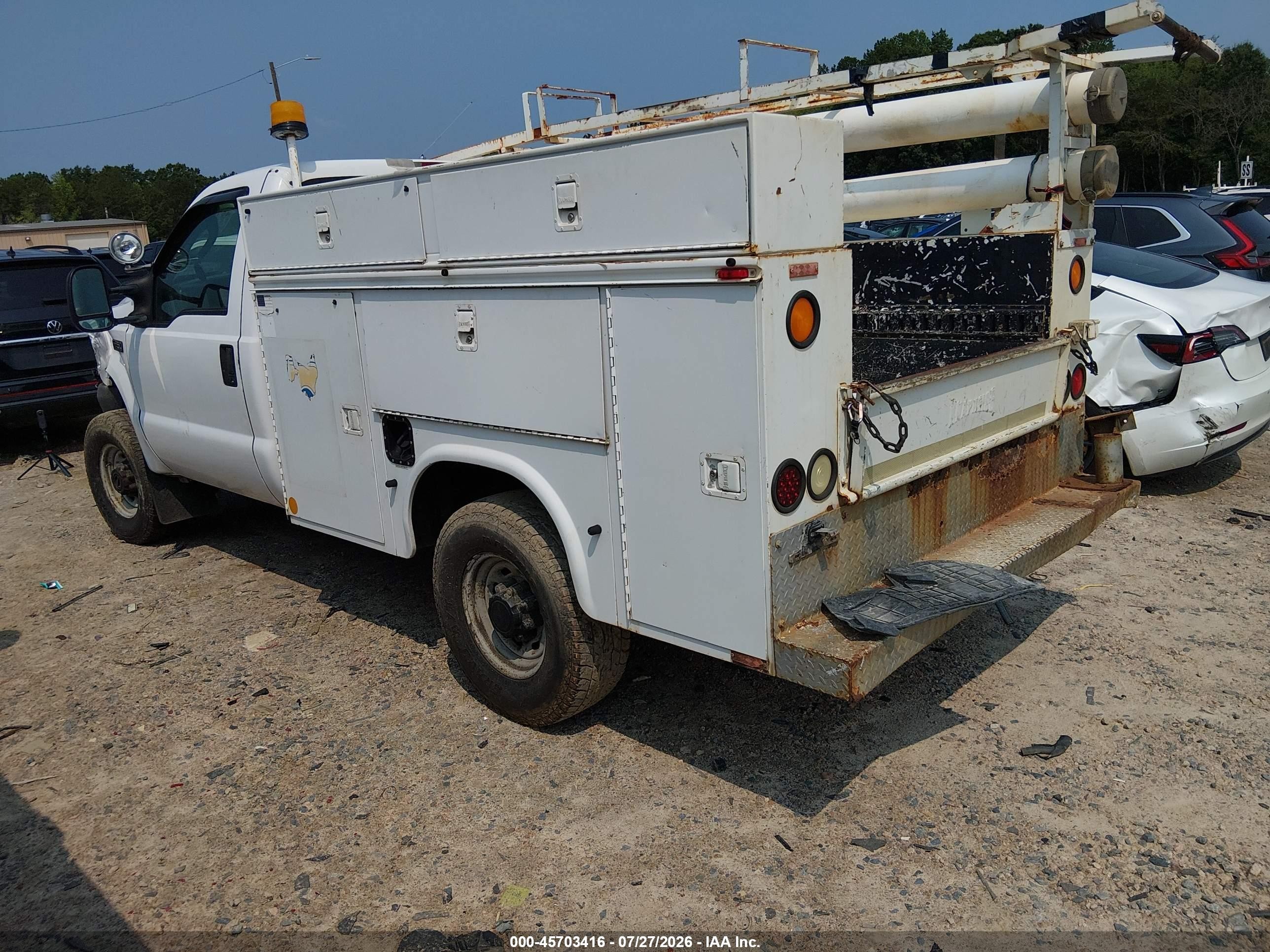 2003 Ford F-250 Xl/xlt Белый vin: 1FDNF21L33EC08644