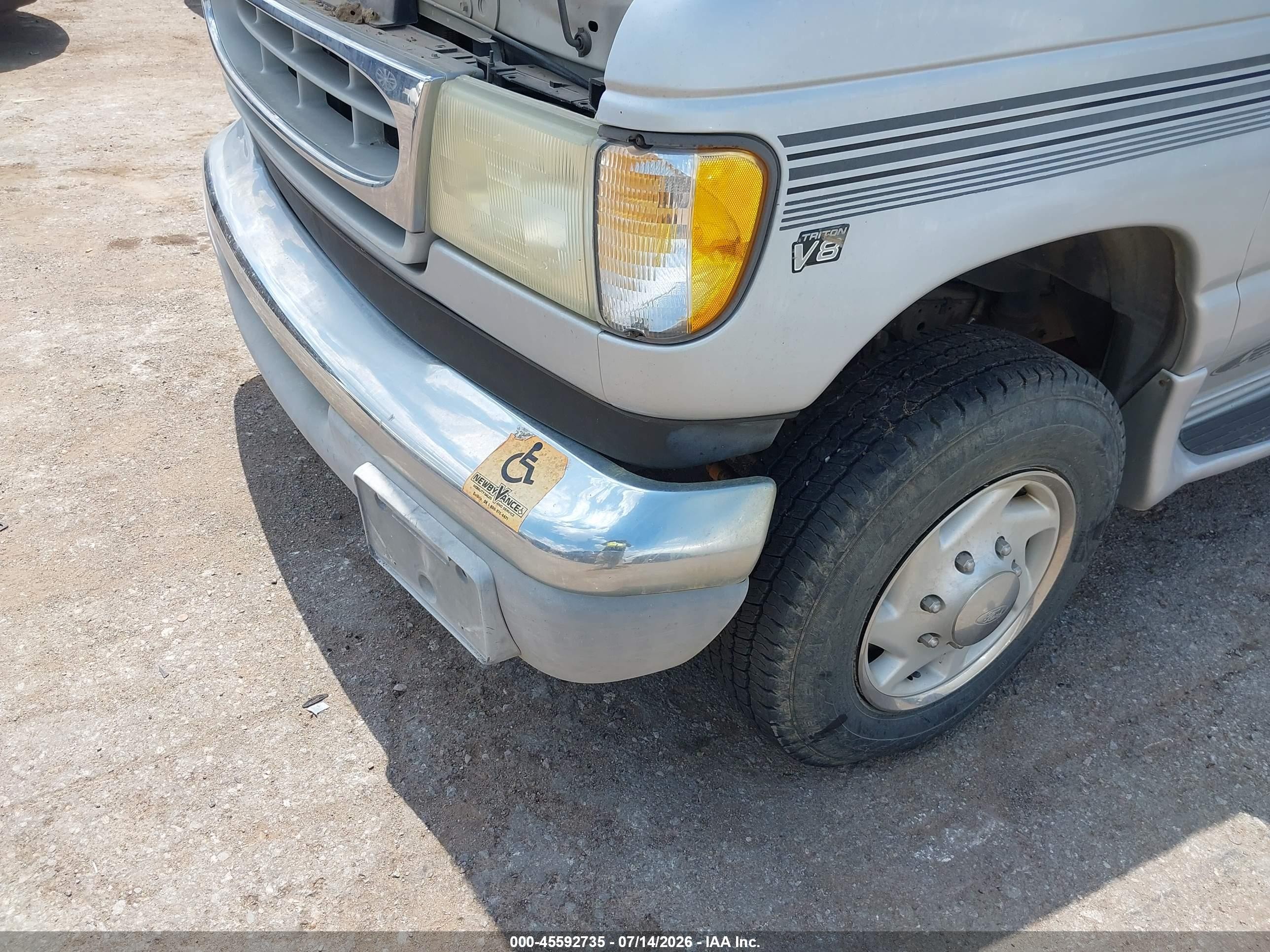 2002 Ford E-250 Commercial/recreational Gray vin: 1FDPE24L62HB44653