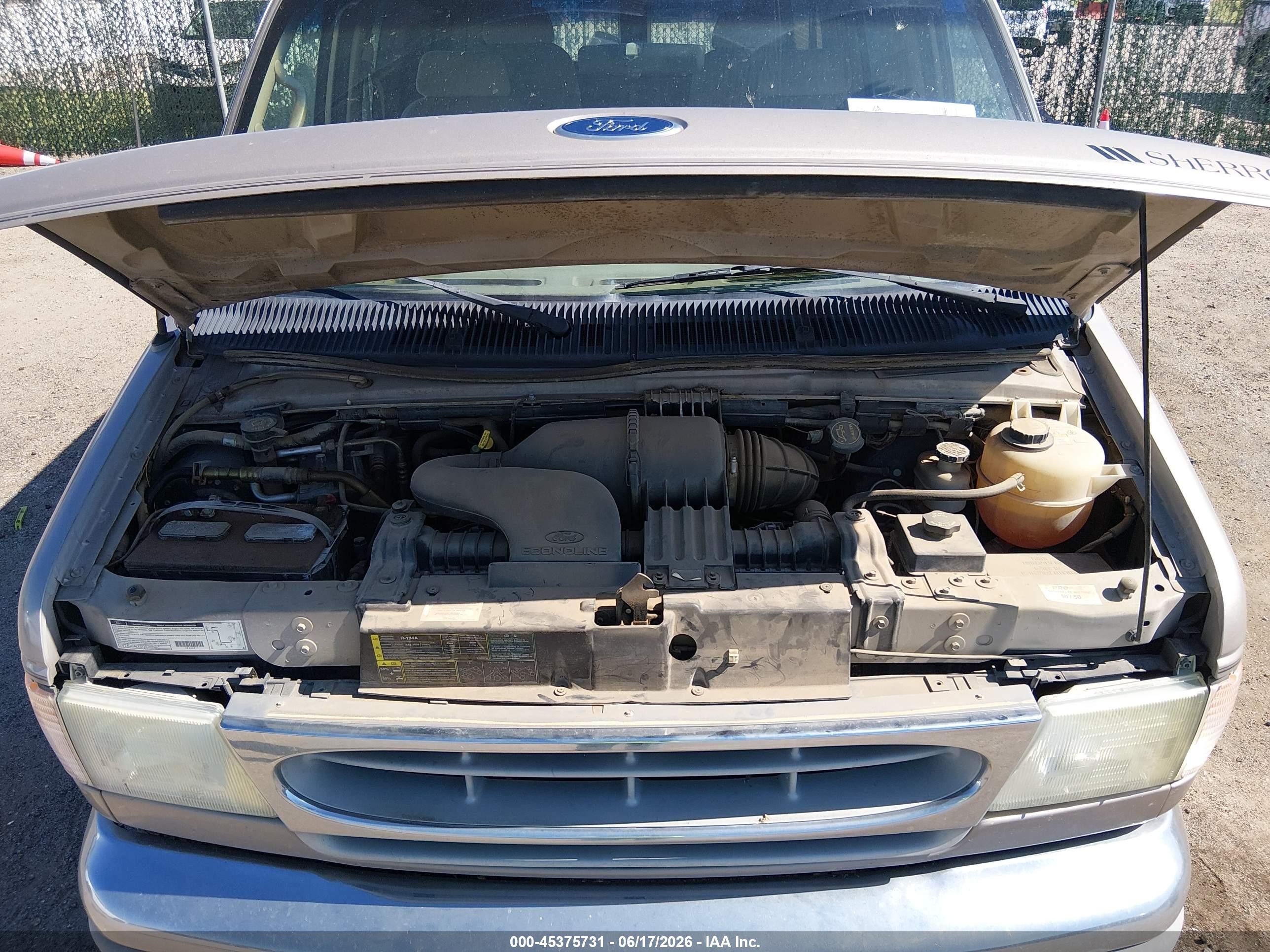 2002 Ford E-150 Commercial/recreational Gray vin: 1FDRE14252HA93513