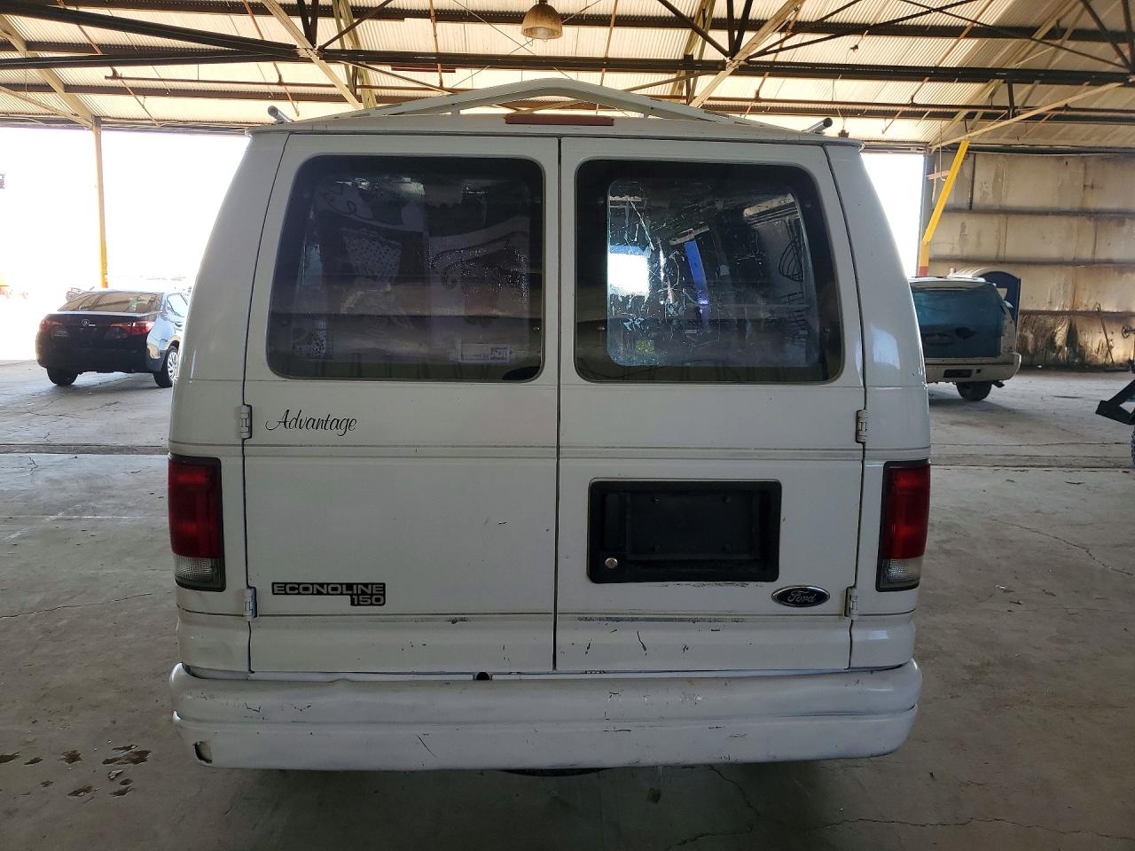1998 Ford Econoline E150 Van White vin: 1FDRE1427WHB23455