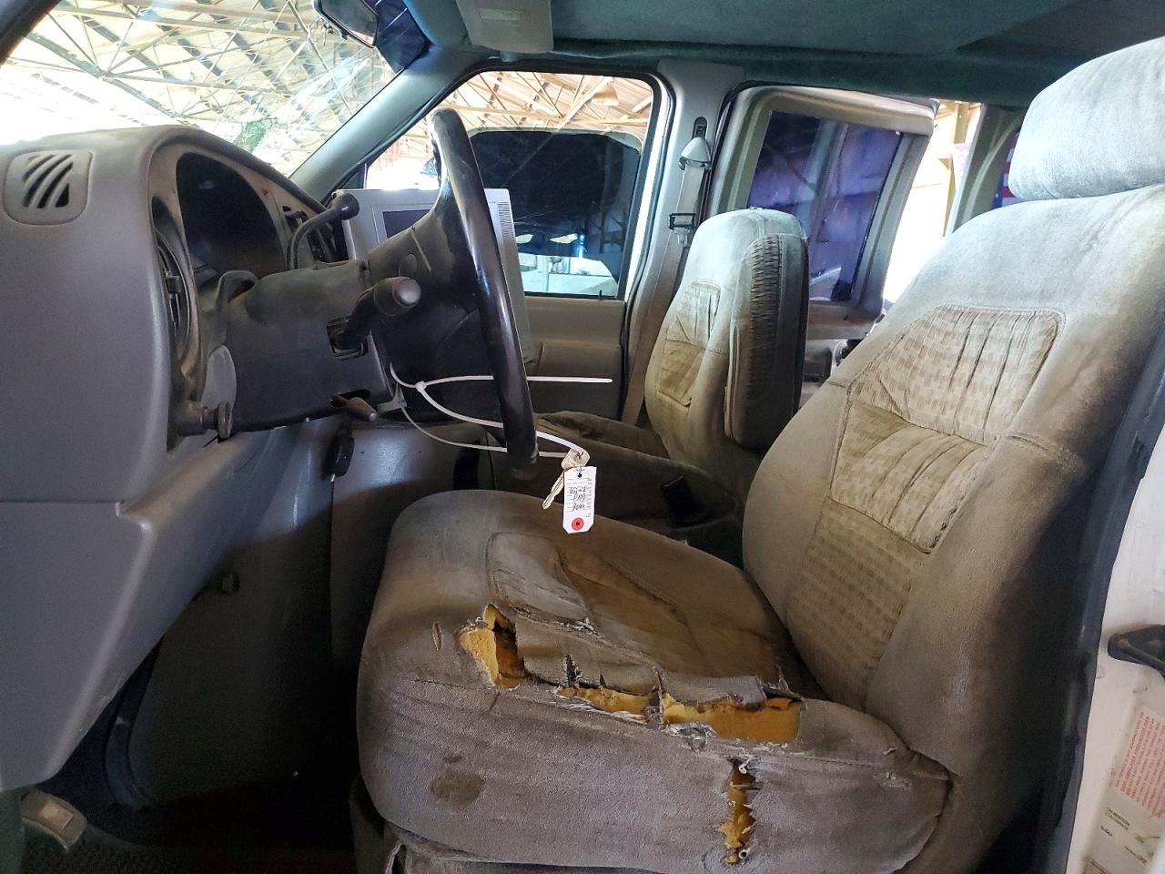 1998 Ford Econoline E150 Van White vin: 1FDRE1427WHB23455