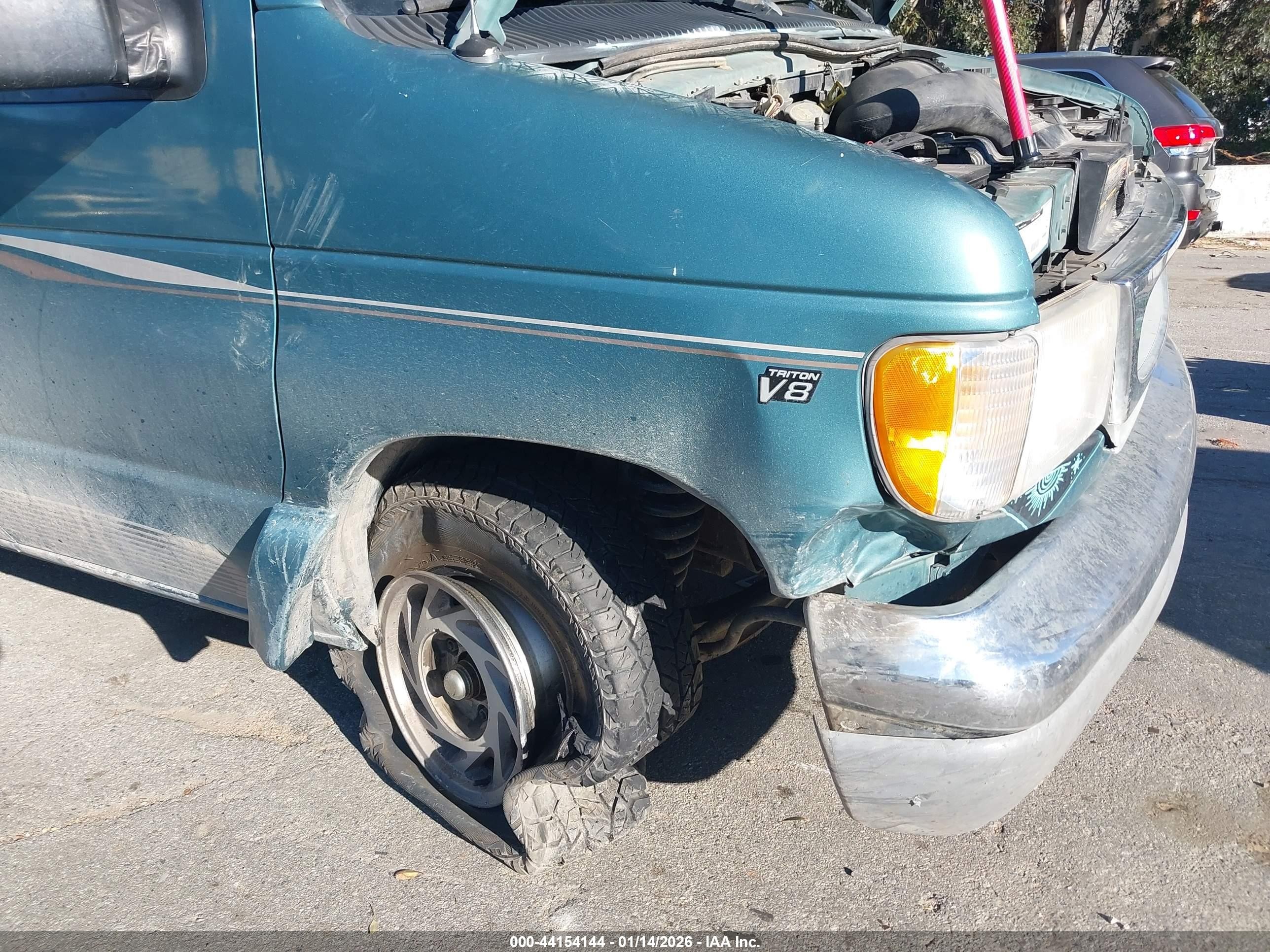 1998 Ford E-150 Recreational Green vin: 1FDRE1469WHB77553
