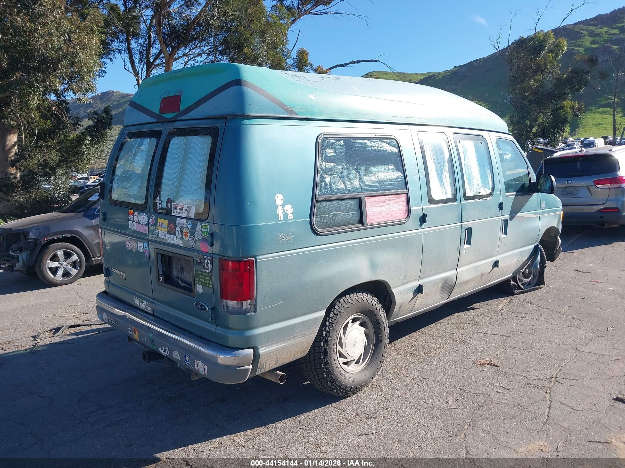 1998 Ford E-150 Recreational Green vin: 1FDRE1469WHB77553