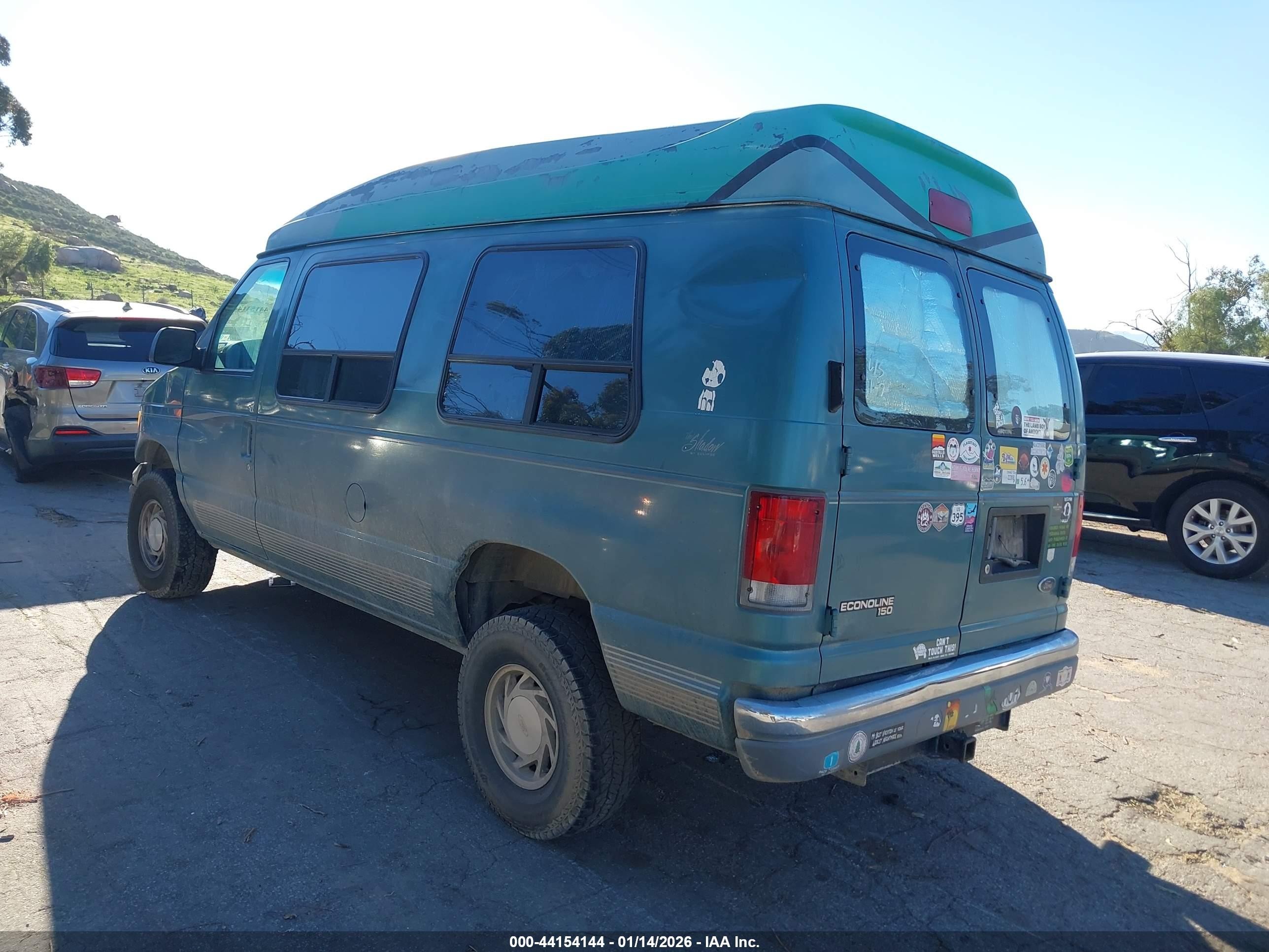1998 Ford E-150 Recreational Green vin: 1FDRE1469WHB77553