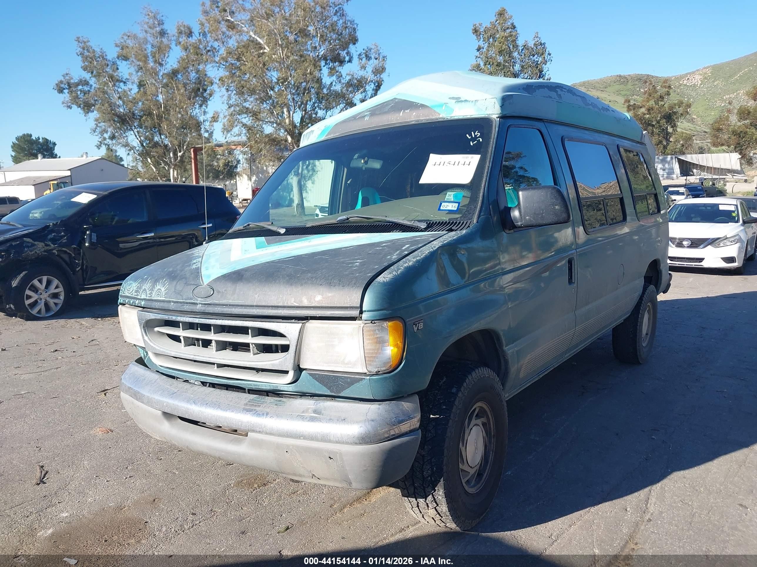 1998 Ford E-150 Recreational Green vin: 1FDRE1469WHB77553