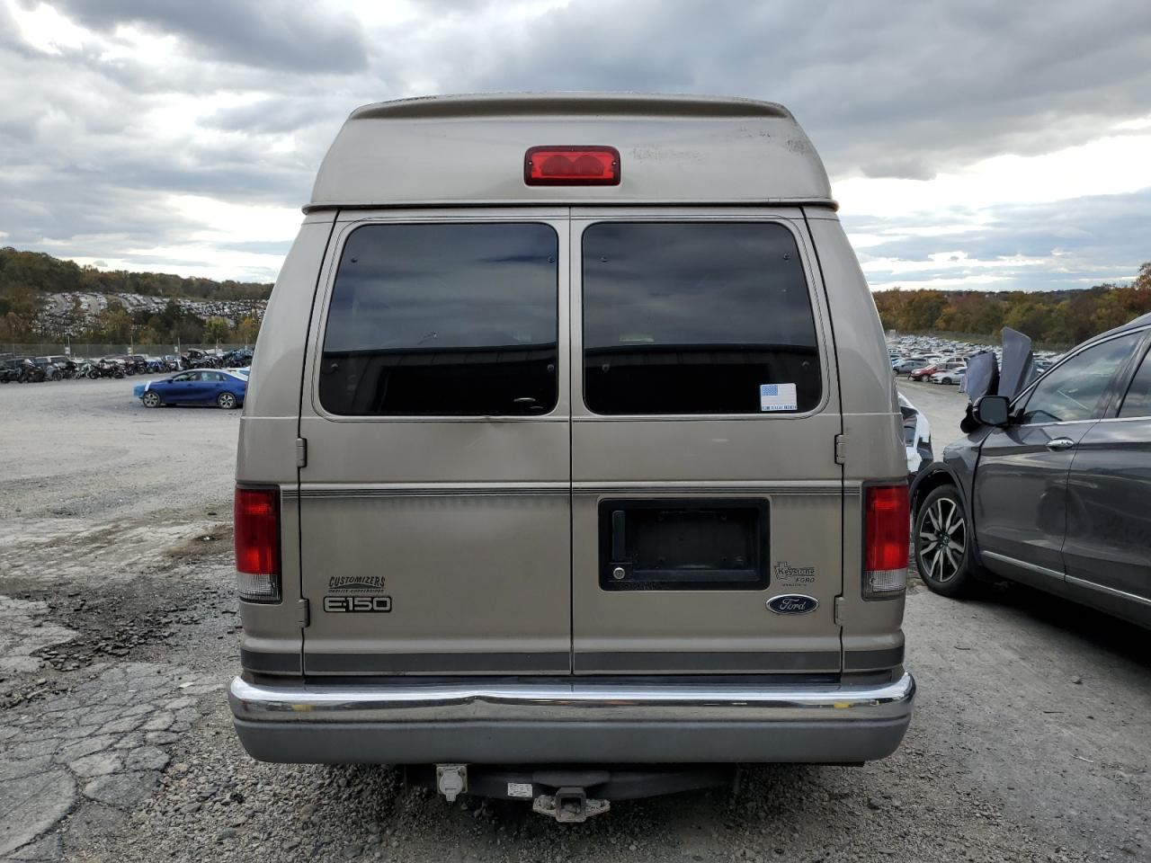 2001 Ford Econoline E150 Van Gold vin: 1FDRE14L11HB20956