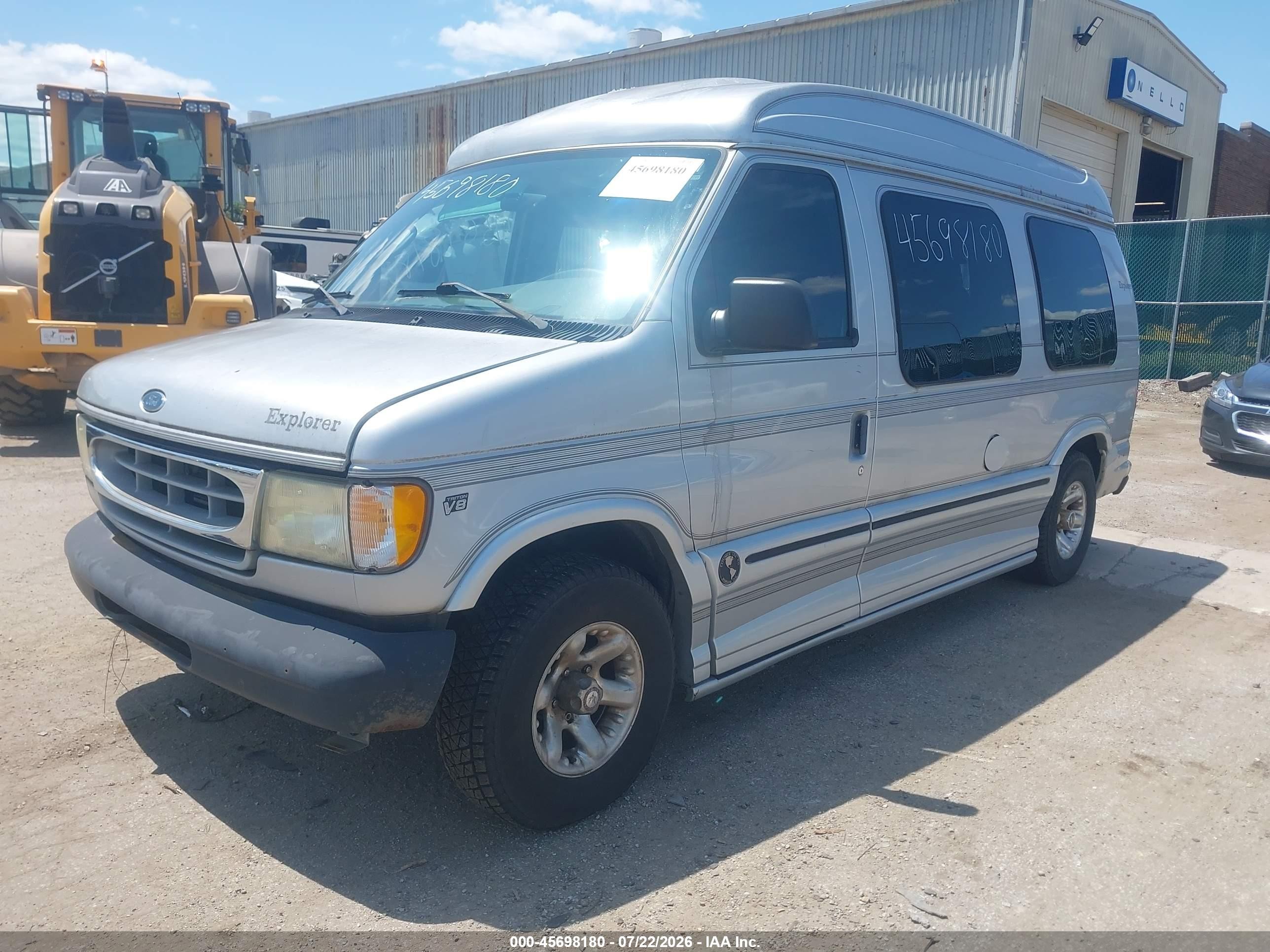 2001 Ford E-150 Recreational Silver vin: 1FDRE14L11HB77271