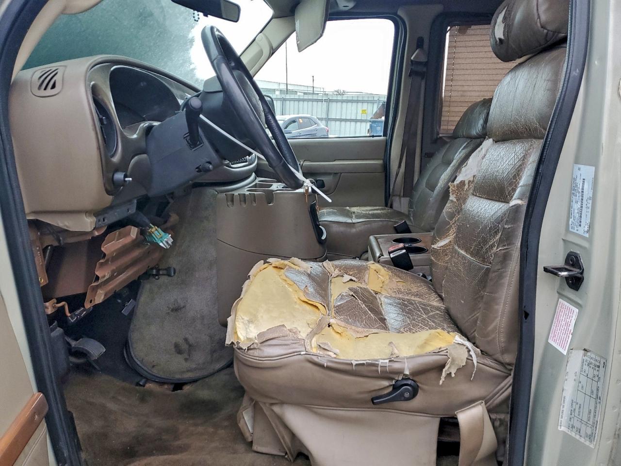 2004 Ford Econoline E150 Van Желто-коричневый vin: 1FDRE14L14HB41620