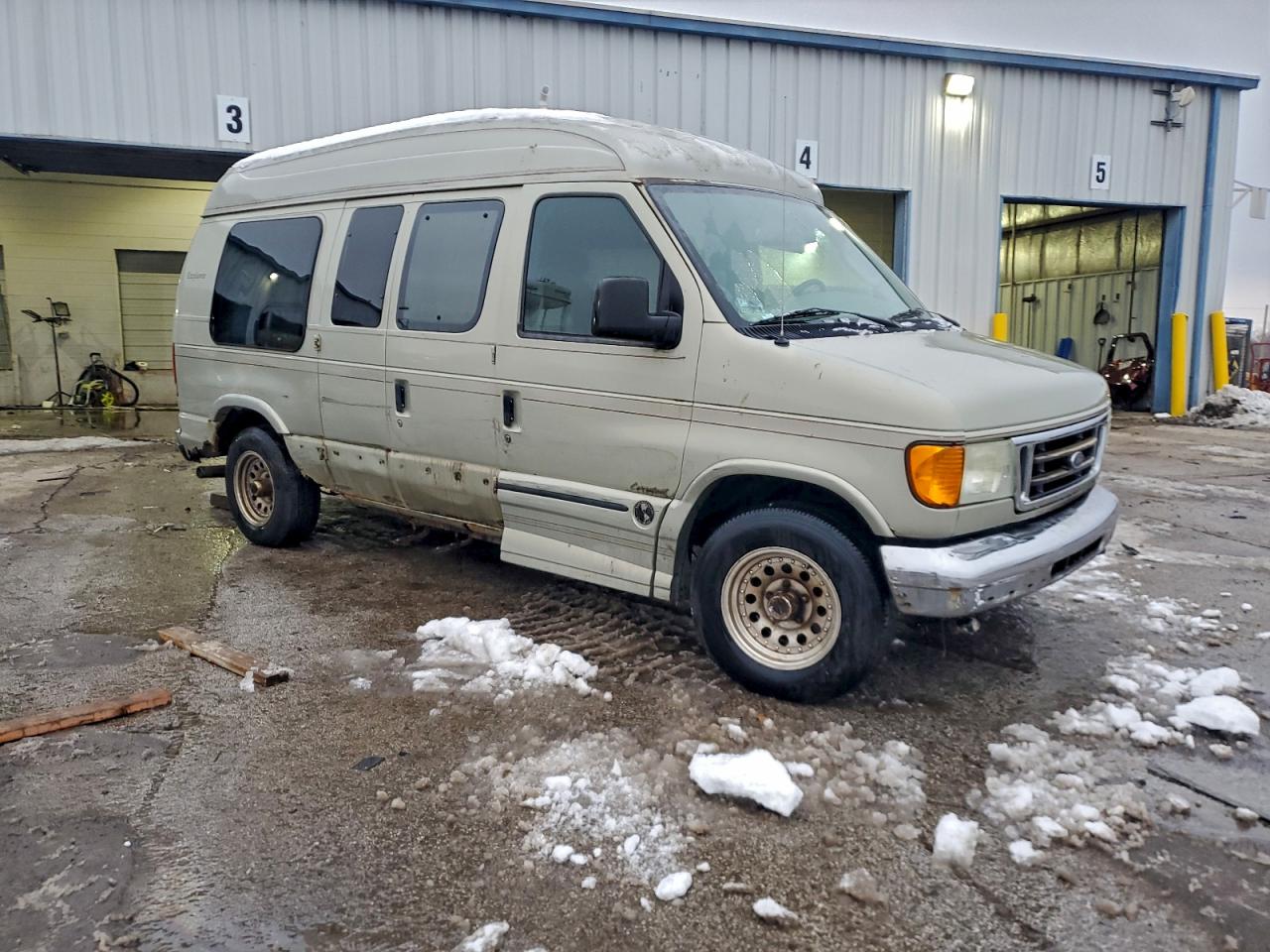 2004 Ford Econoline E150 Van Желто-коричневый vin: 1FDRE14L14HB41620