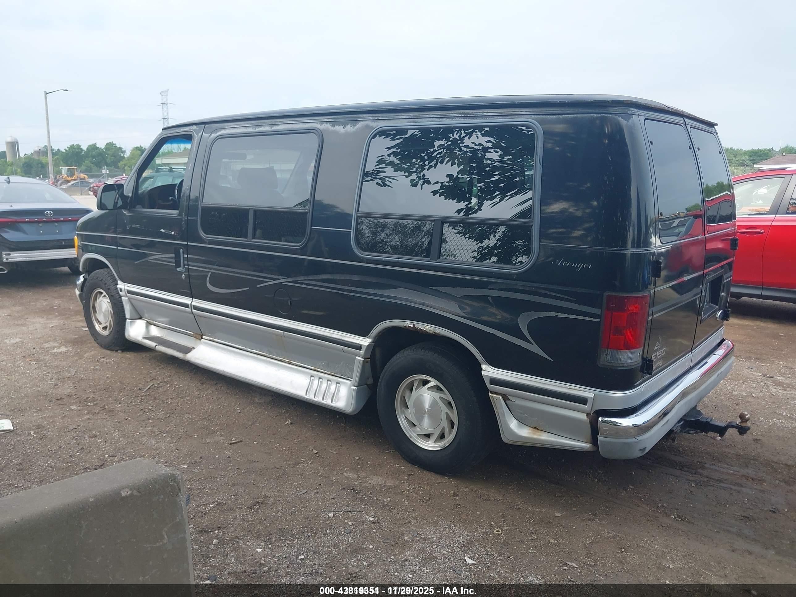 2002 Ford E-150 Commercial/recreational Black vin: 1FDRE14L22HB64563