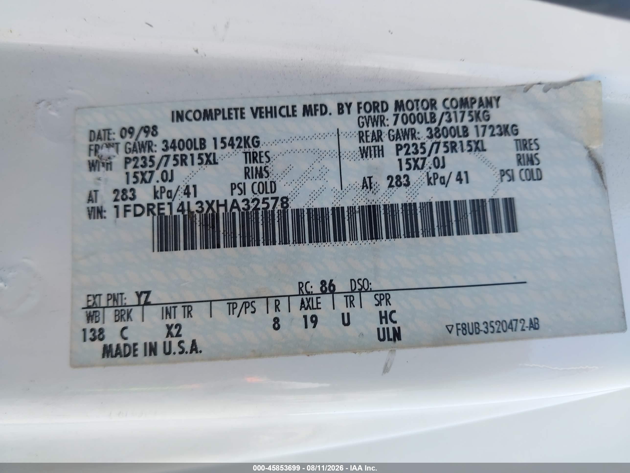 1999 Ford E-150 Commercial/recreational White vin: 1FDRE14L3XHA32578