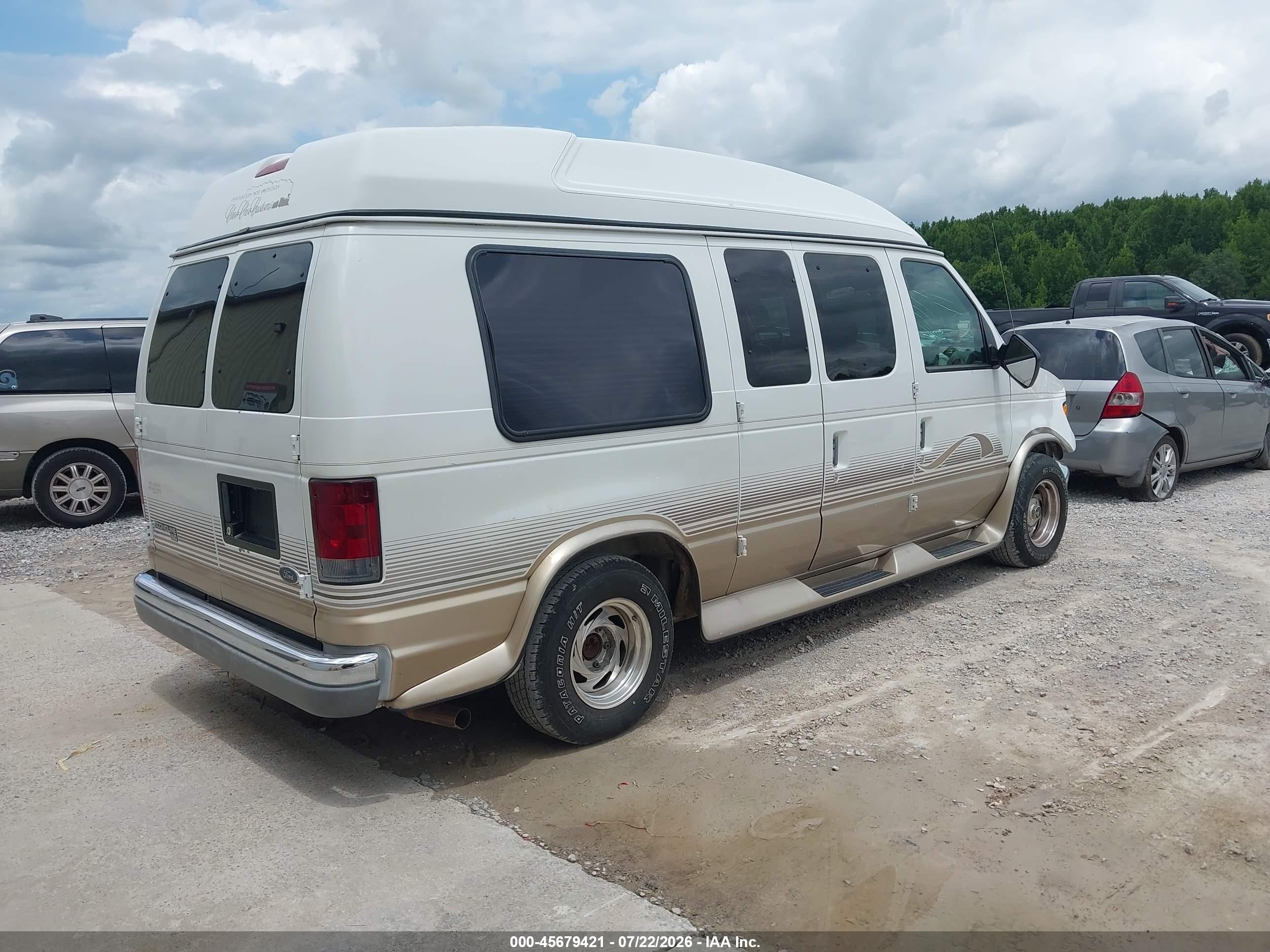 1998 Ford Econoline Recreational White vin: 1FDRE14L4WHB20862