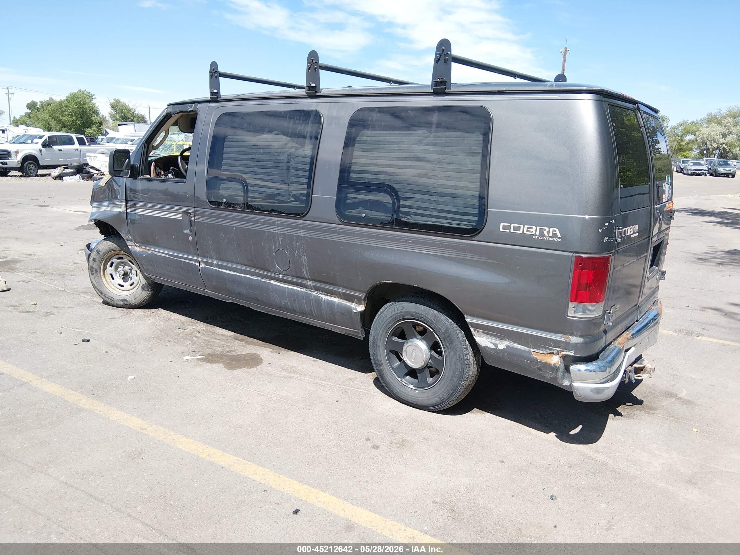 2004 Ford E-150 Recreational Серый vin: 1FDRE14L54HA02865