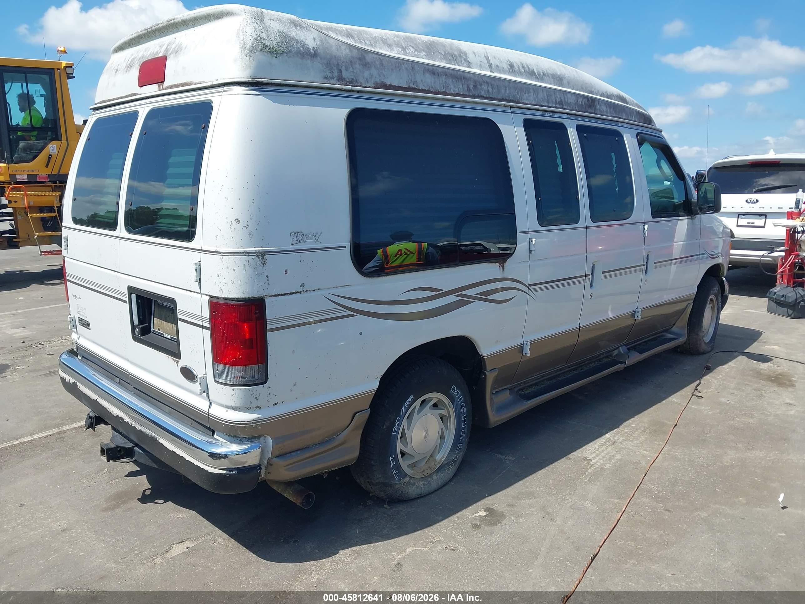 2003 Ford E-150 Recreational White vin: 1FDRE14L63HB94697