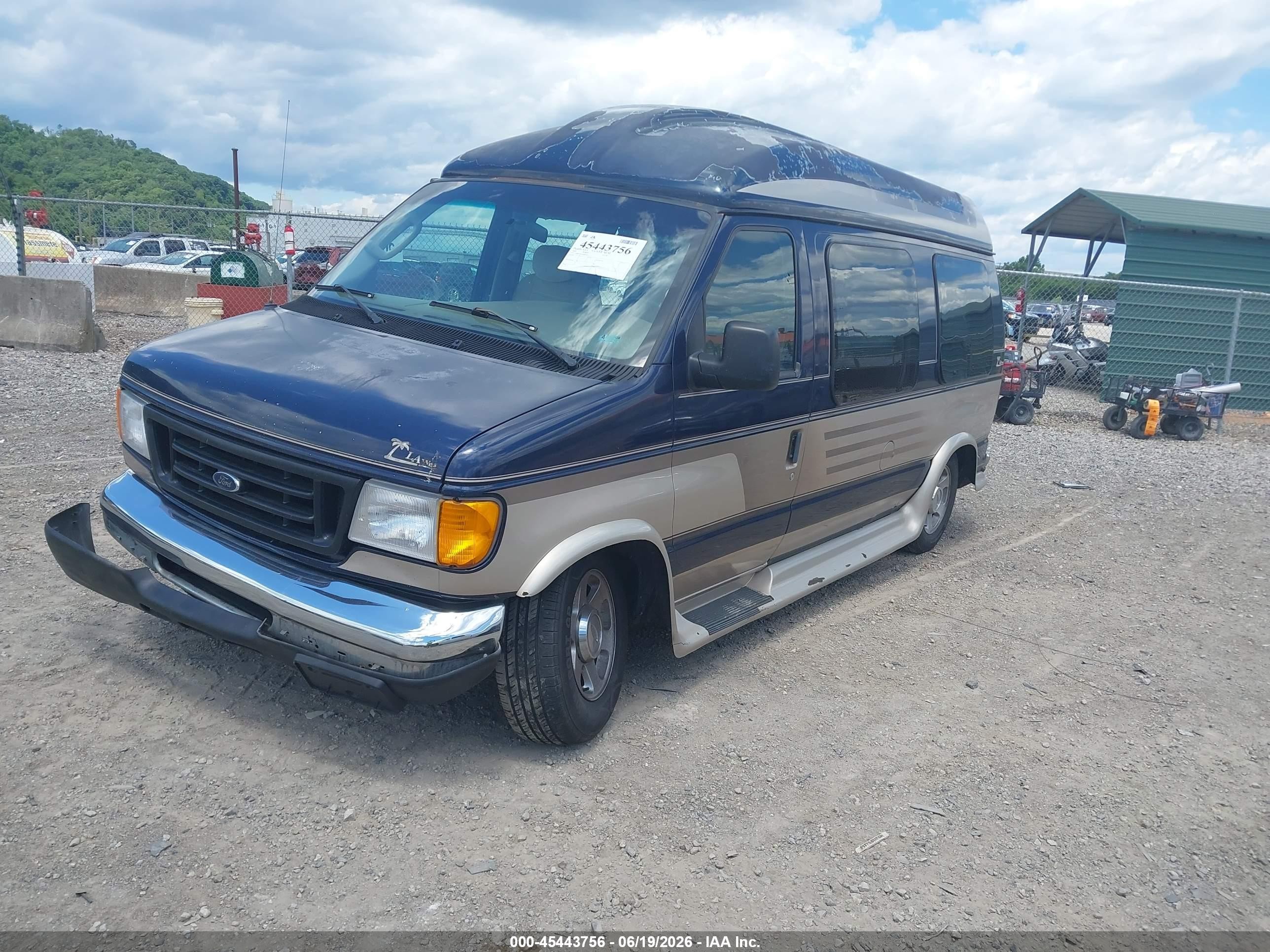 2004 Ford E-150 Recreational Black vin: 1FDRE14L94HB04931