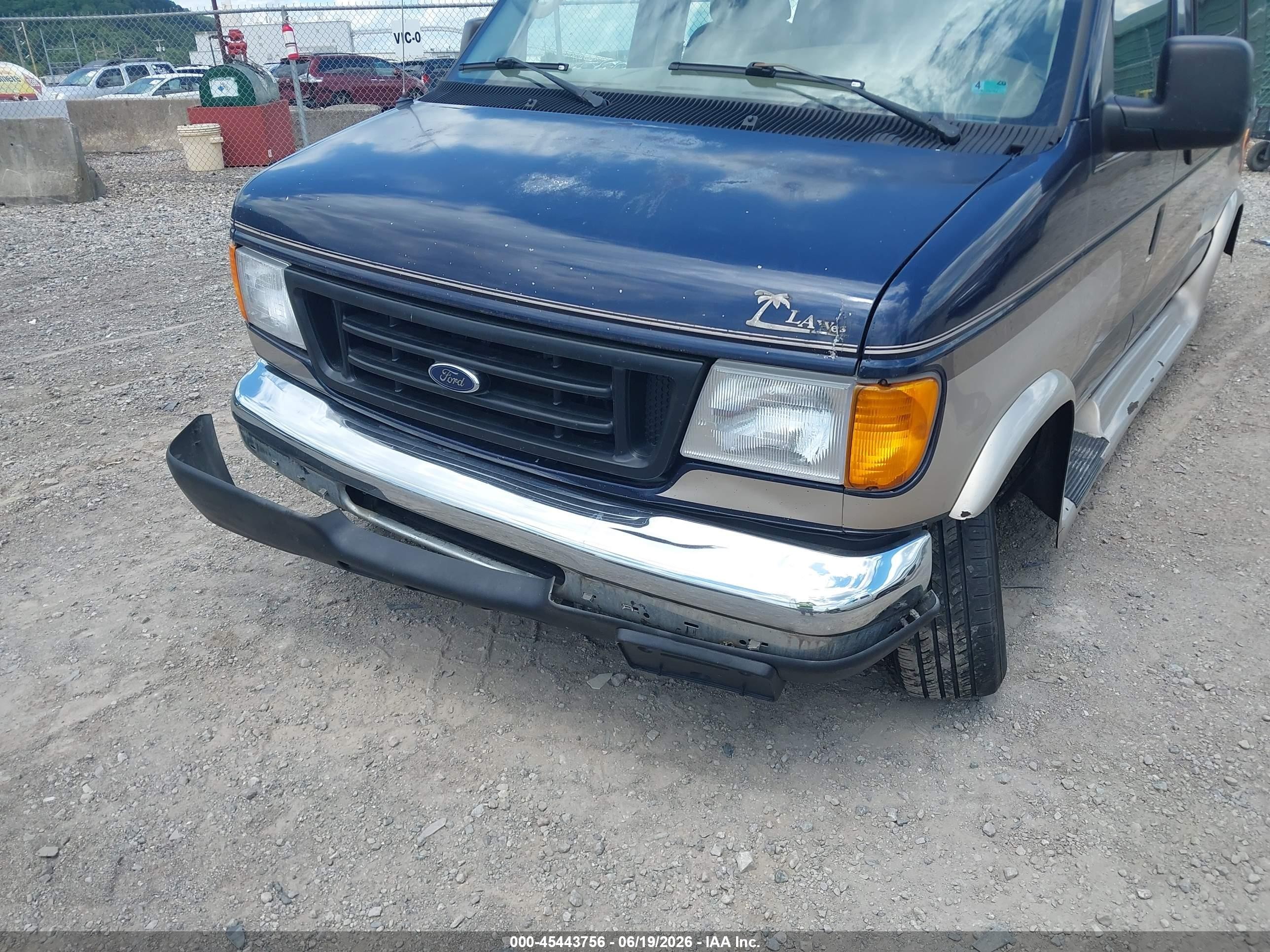 2004 Ford E-150 Recreational Black vin: 1FDRE14L94HB04931