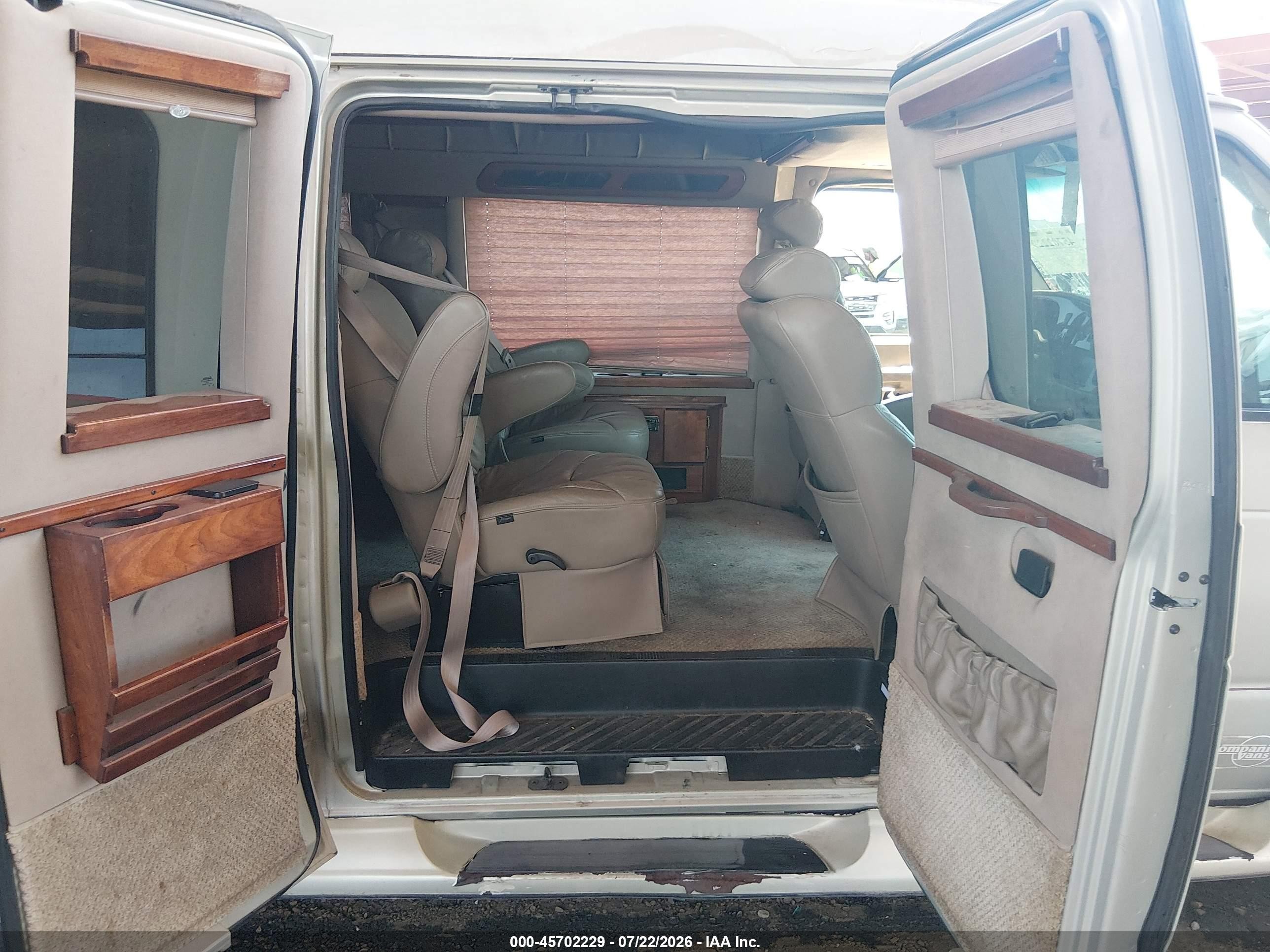 2005 Ford E-150 Recreational Champagne vin: 1FDRE14LX5HB13400