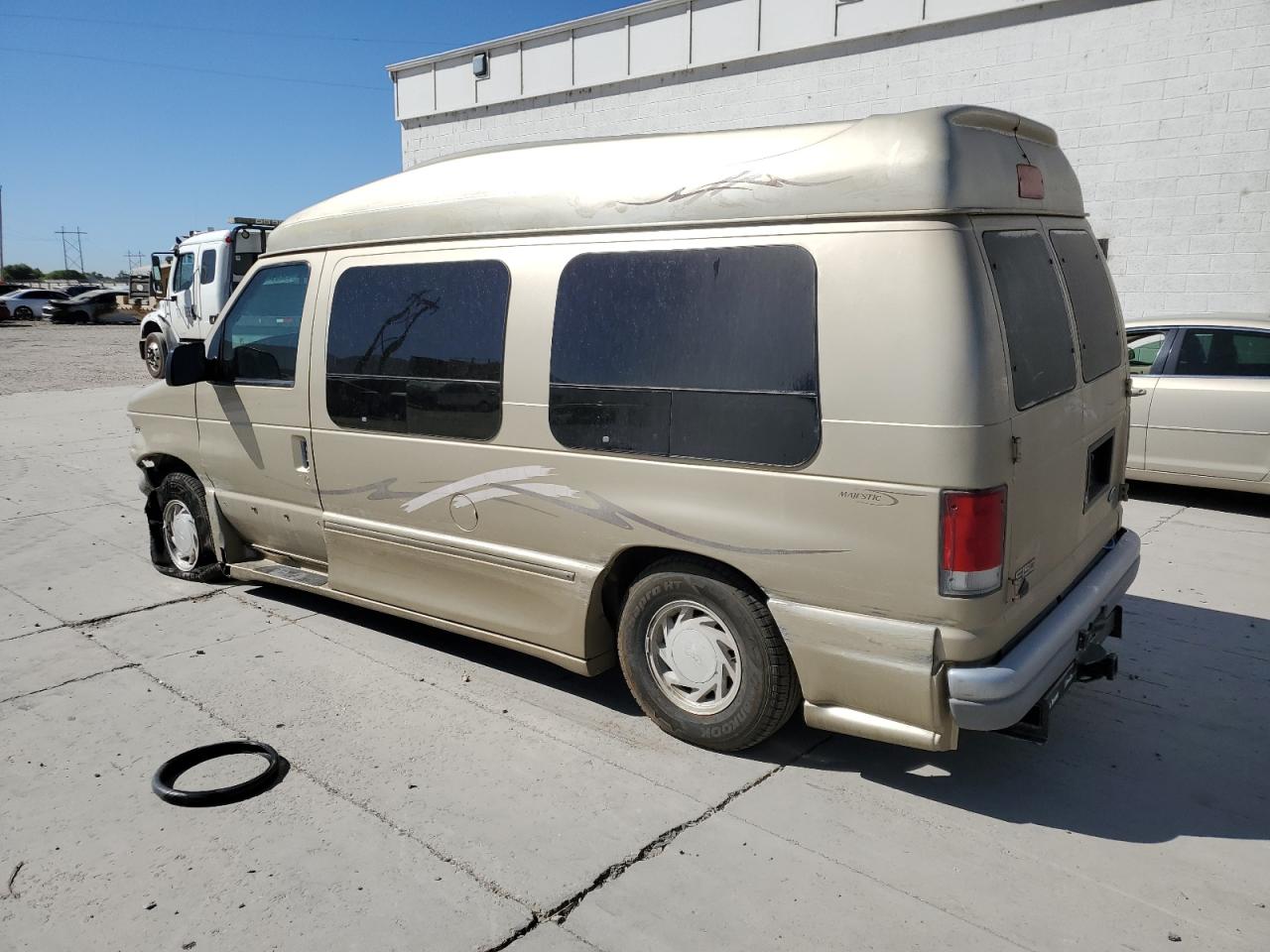 2000 Ford Econoline E150 Van Tan vin: 1FDRE14LXYHA20588