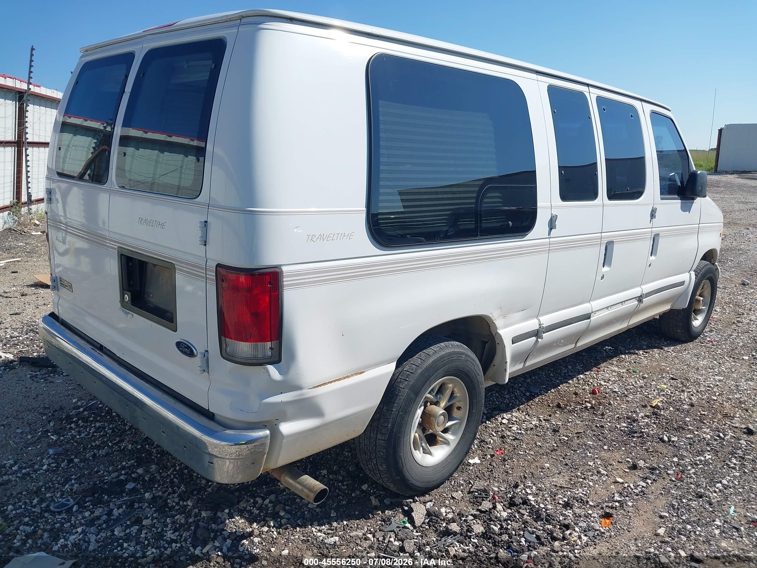 2000 Ford E-150 Recreational White vin: 1FDRE14LXYHA72951