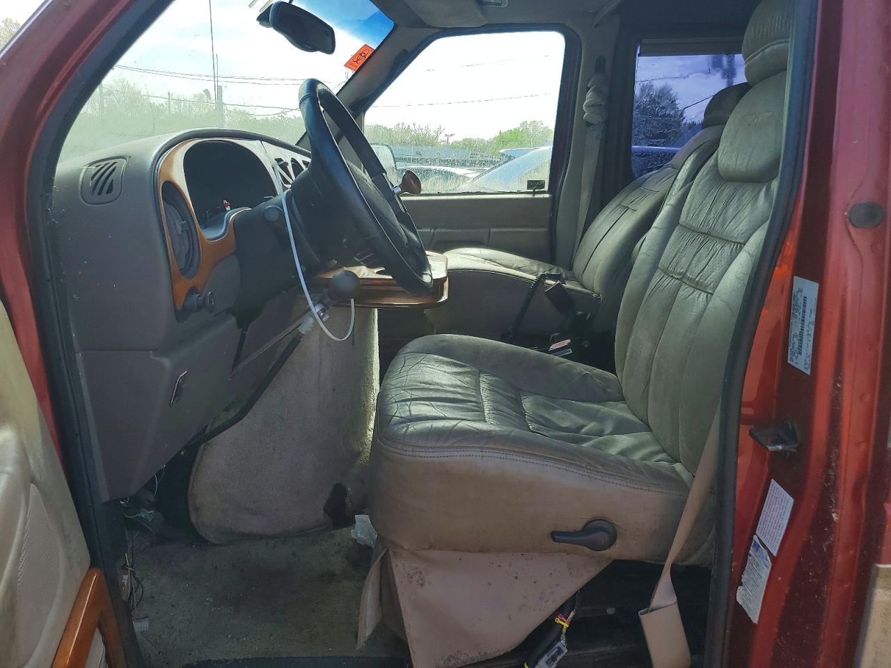 1999 Ford Econoline E150 Van Maroon vin: 1FDRE14W0XHB73084