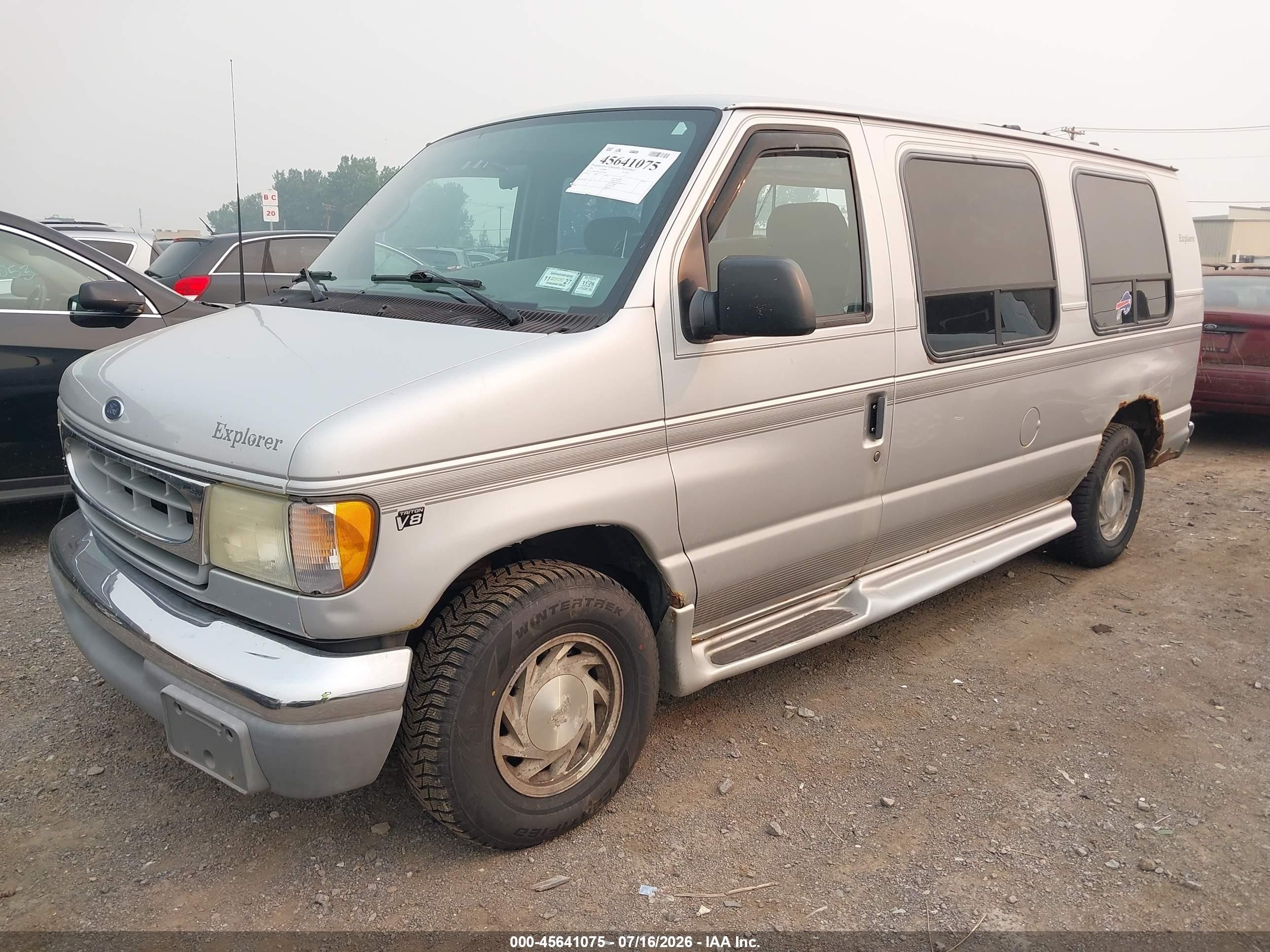 2001 Ford E-150 Recreational Silver vin: 1FDRE14W11HB75448