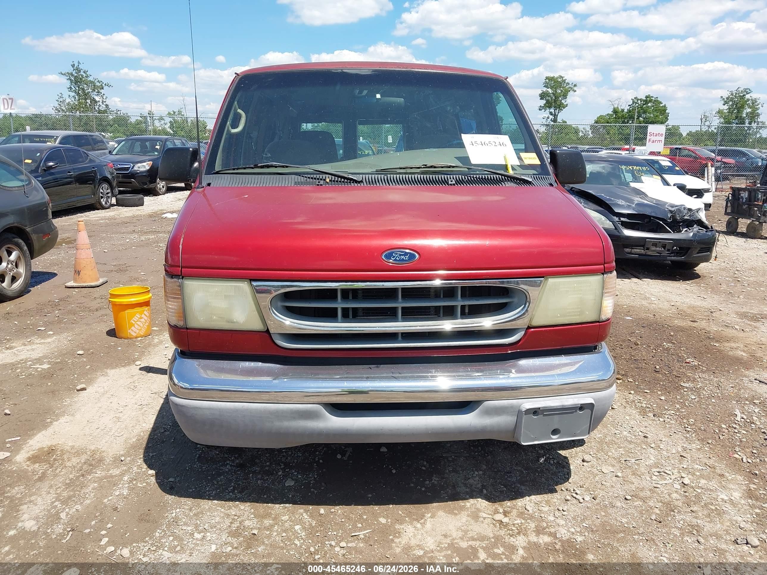 2002 Ford E-150 Commercial/recreational Red vin: 1FDRE14W12HB09676