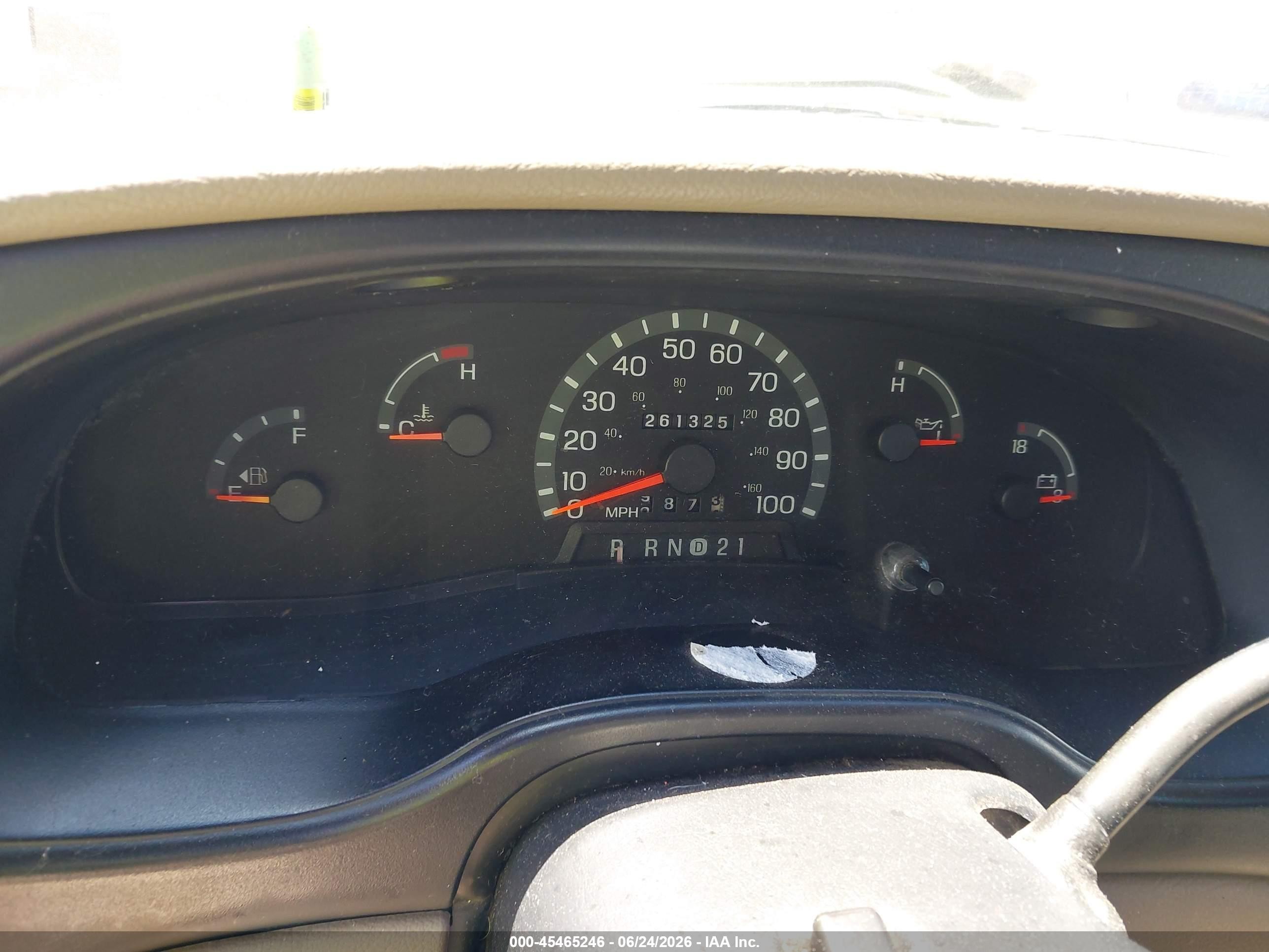 2002 Ford E-150 Commercial/recreational Red vin: 1FDRE14W12HB09676