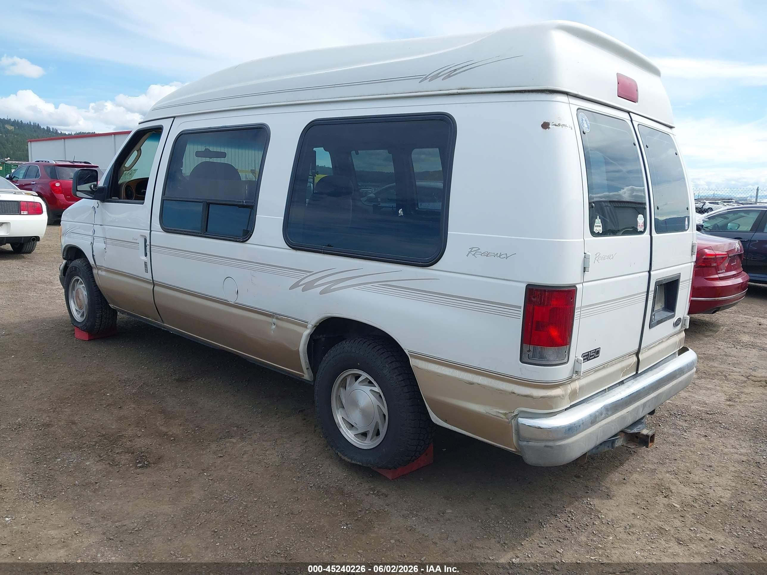 2003 Ford E-150 Recreational Белый vin: 1FDRE14W23HA31393
