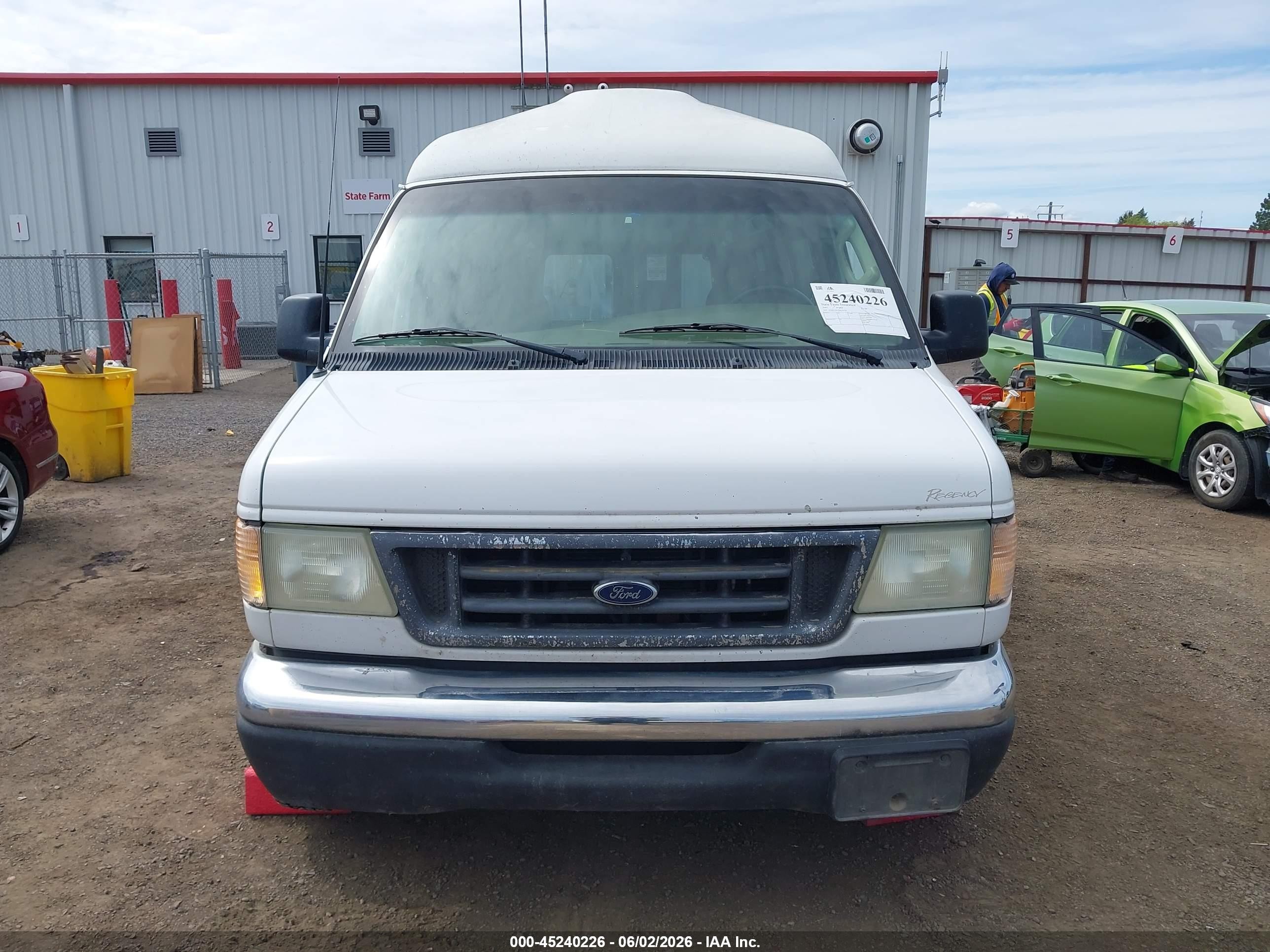 2003 Ford E-150 Recreational Белый vin: 1FDRE14W23HA31393