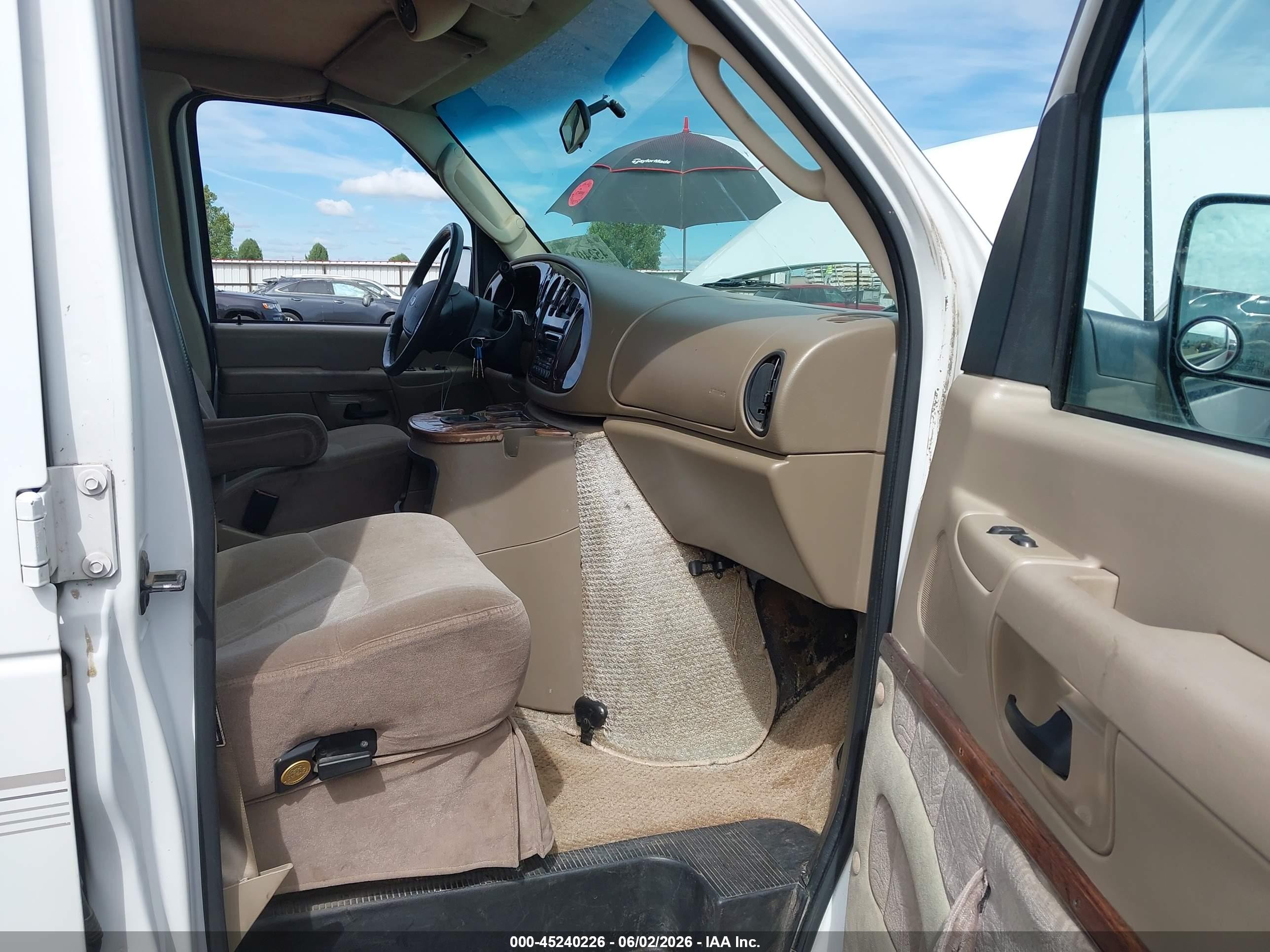 2003 Ford E-150 Recreational Белый vin: 1FDRE14W23HA31393