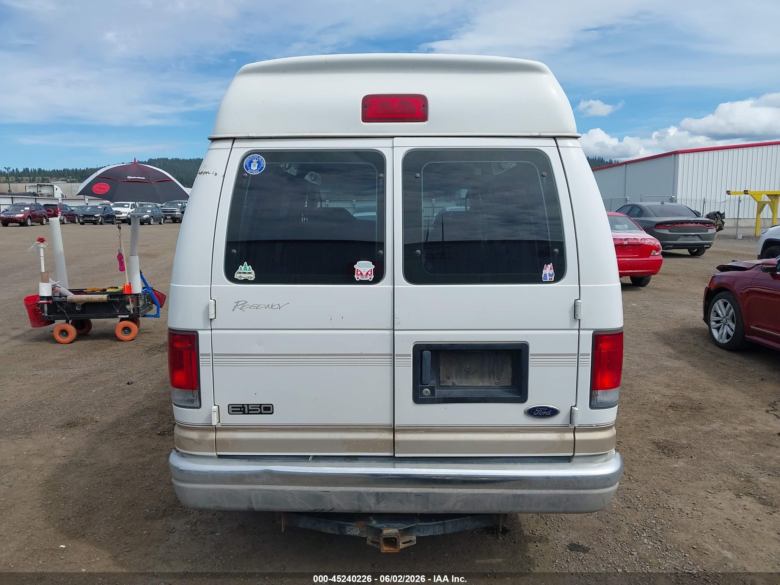 2003 Ford E-150 Recreational Белый vin: 1FDRE14W23HA31393