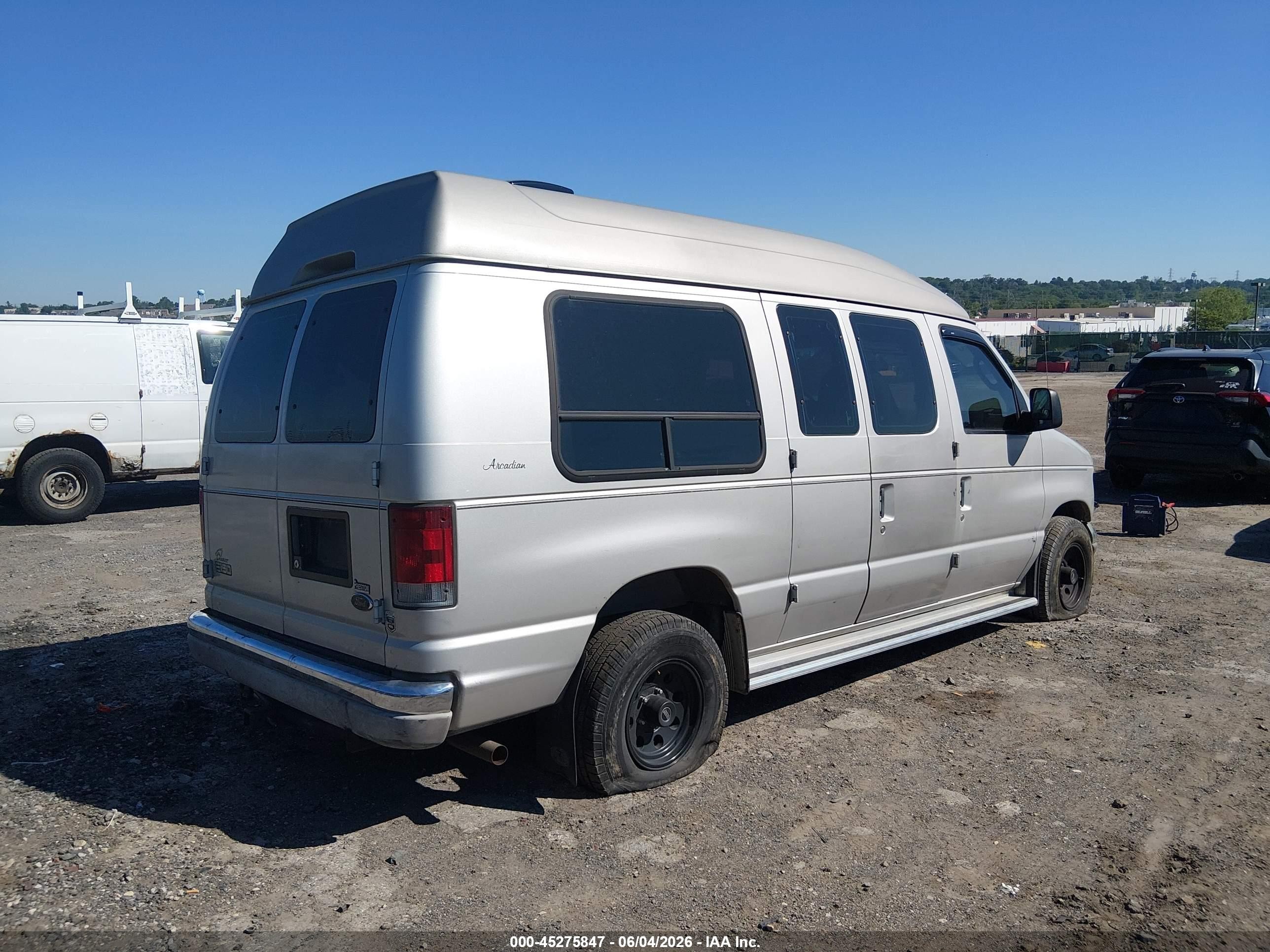 2003 Ford E-150 Recreational Brown vin: 1FDRE14W33HB65216