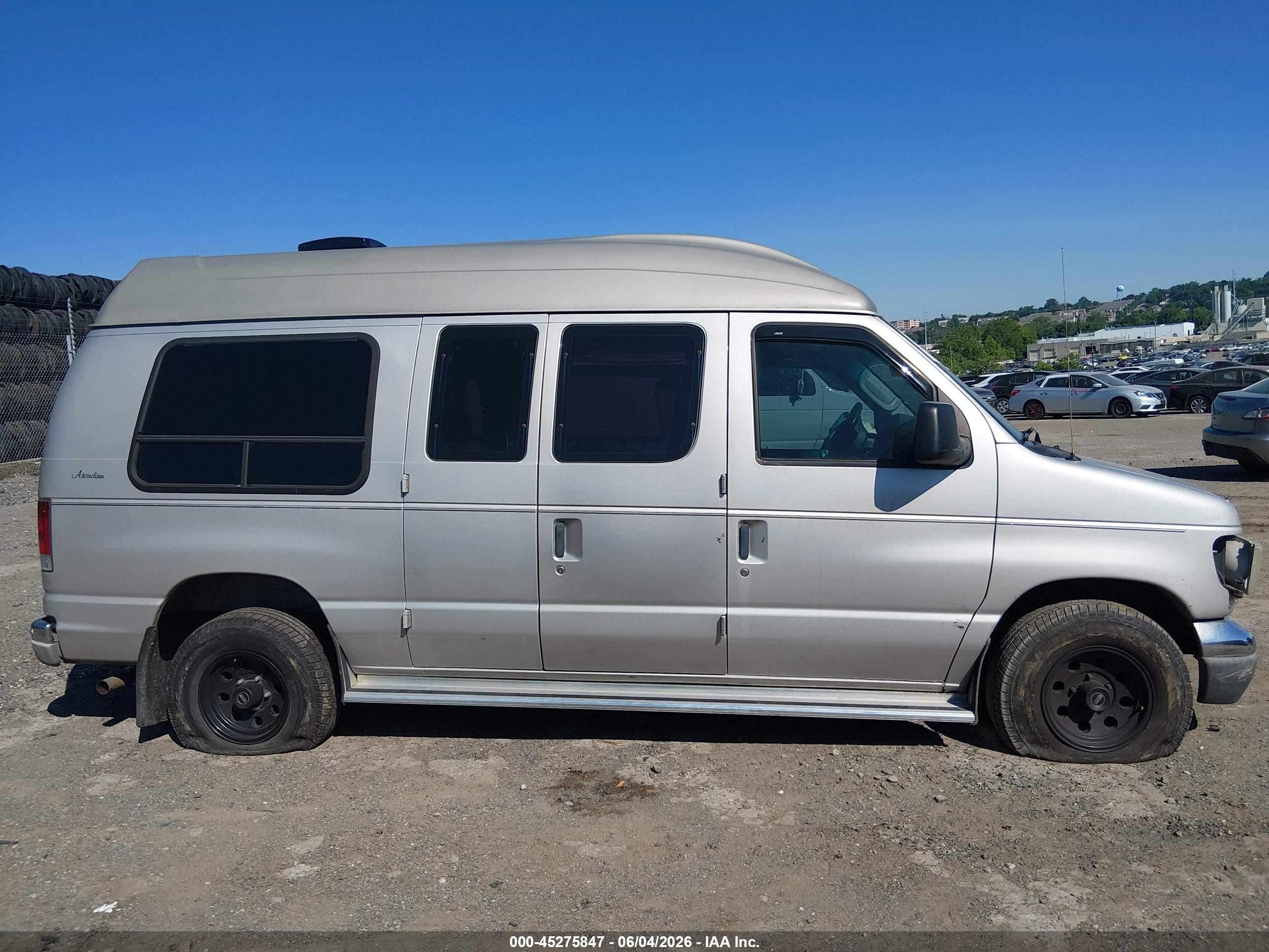 2003 Ford E-150 Recreational Brown vin: 1FDRE14W33HB65216