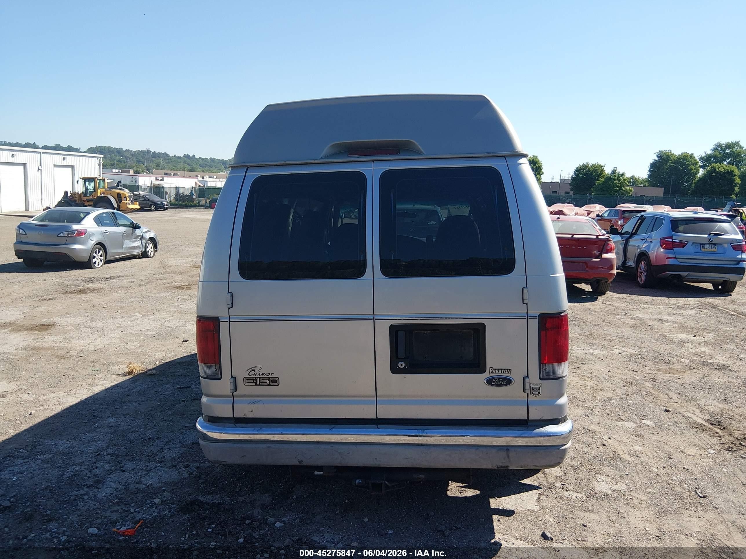 2003 Ford E-150 Recreational Brown vin: 1FDRE14W33HB65216