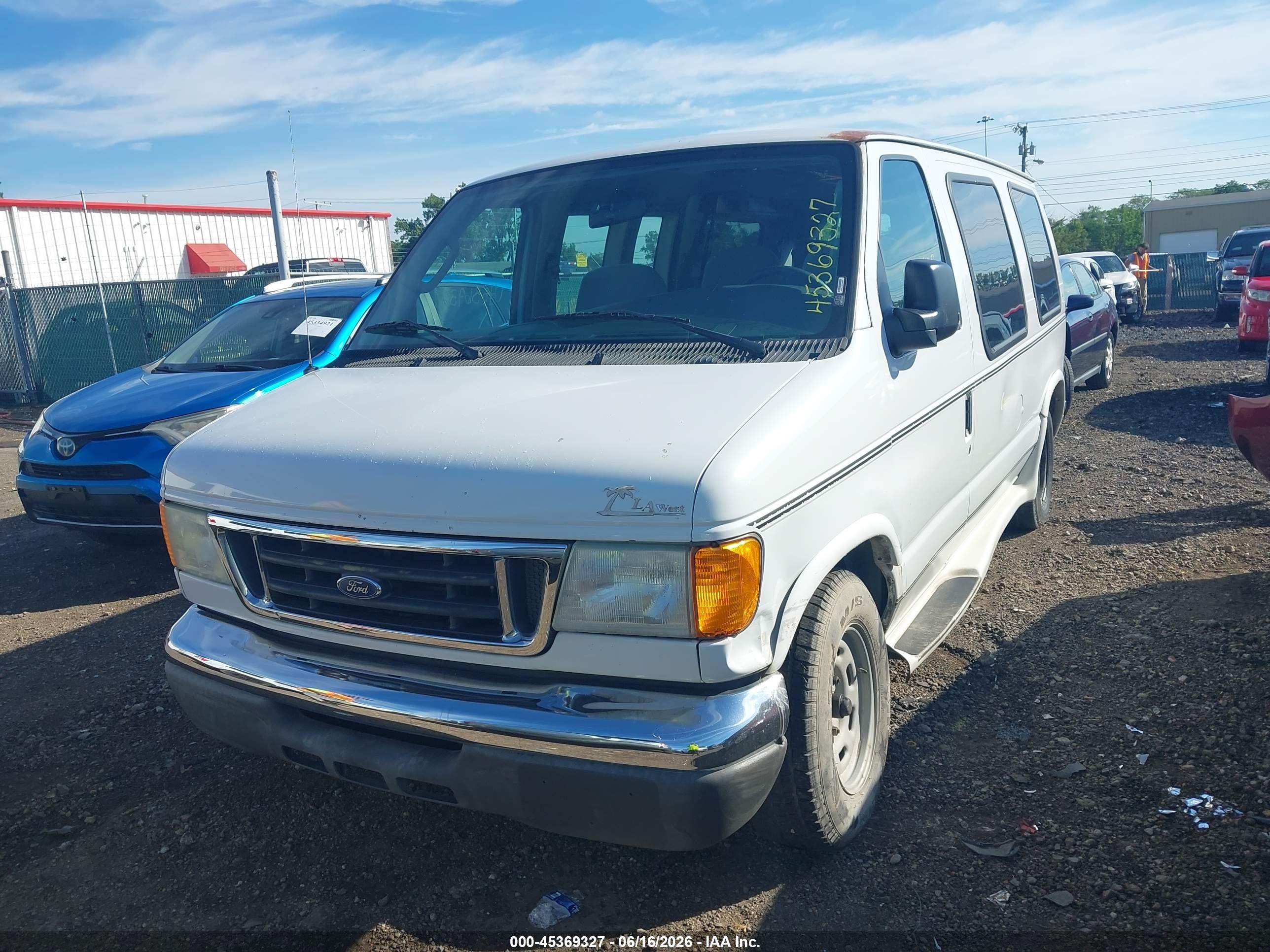 2004 Ford E-150 Recreational Белый vin: 1FDRE14W34HB42956
