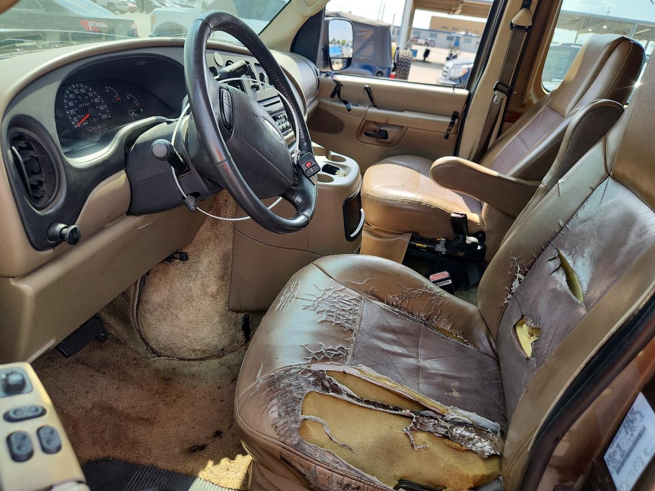 2003 Ford Econoline E150 Van Tan vin: 1FDRE14W53HB90439