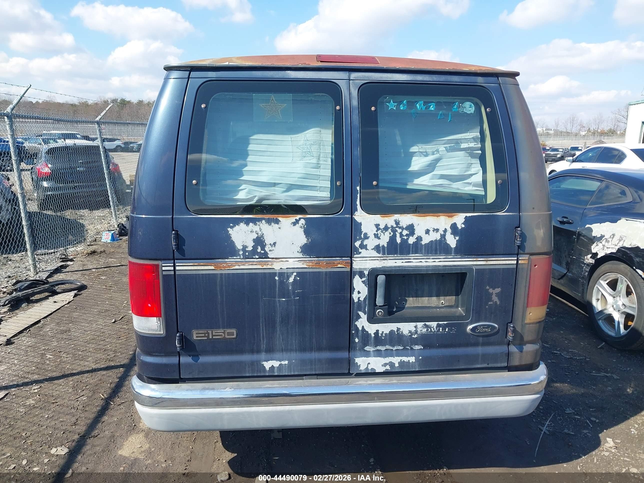 2000 Ford E-150 Recreational Blue vin: 1FDRE14W5YHA07600