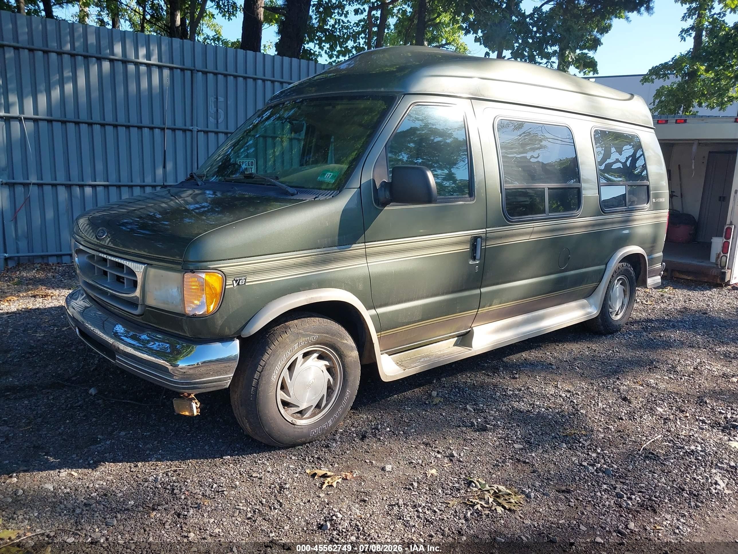 2002 Ford E-150 Commercial/recreational Green vin: 1FDRE14W62HB76970