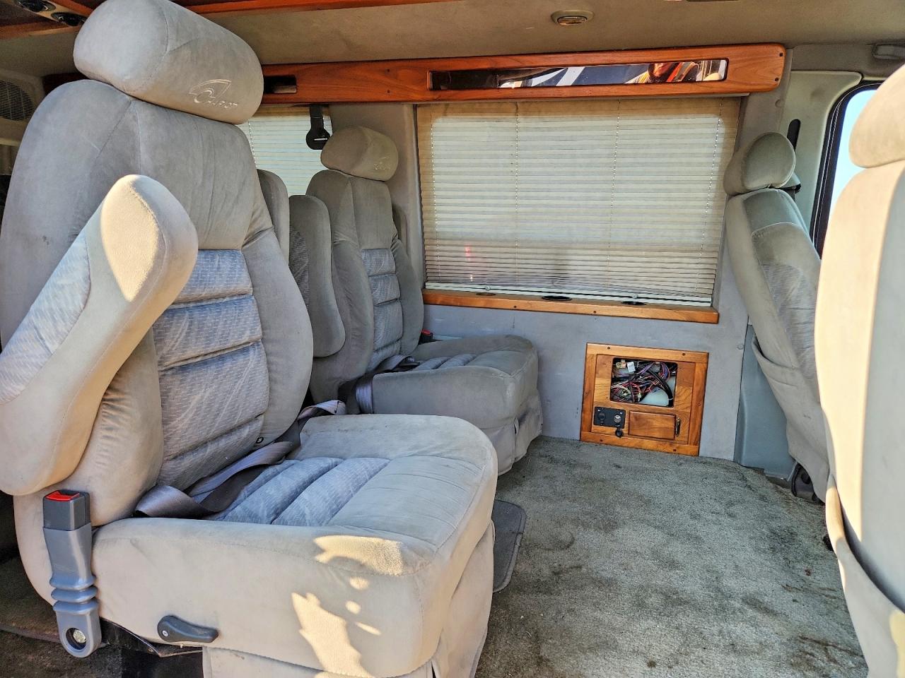 2005 Ford Econoline E150 Van Black vin: 1FDRE14W85HB44610