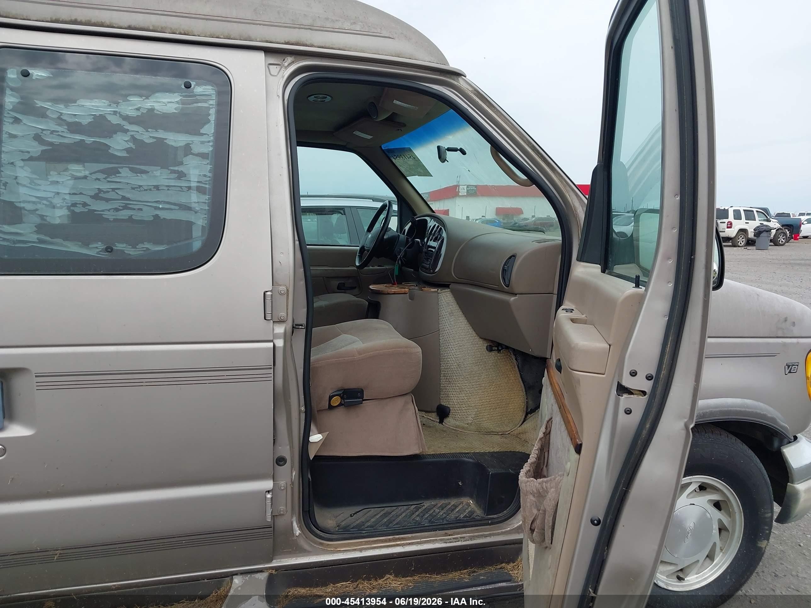 2002 Ford E-150 Commercial/recreational Gold vin: 1FDRE14WX2HB76633
