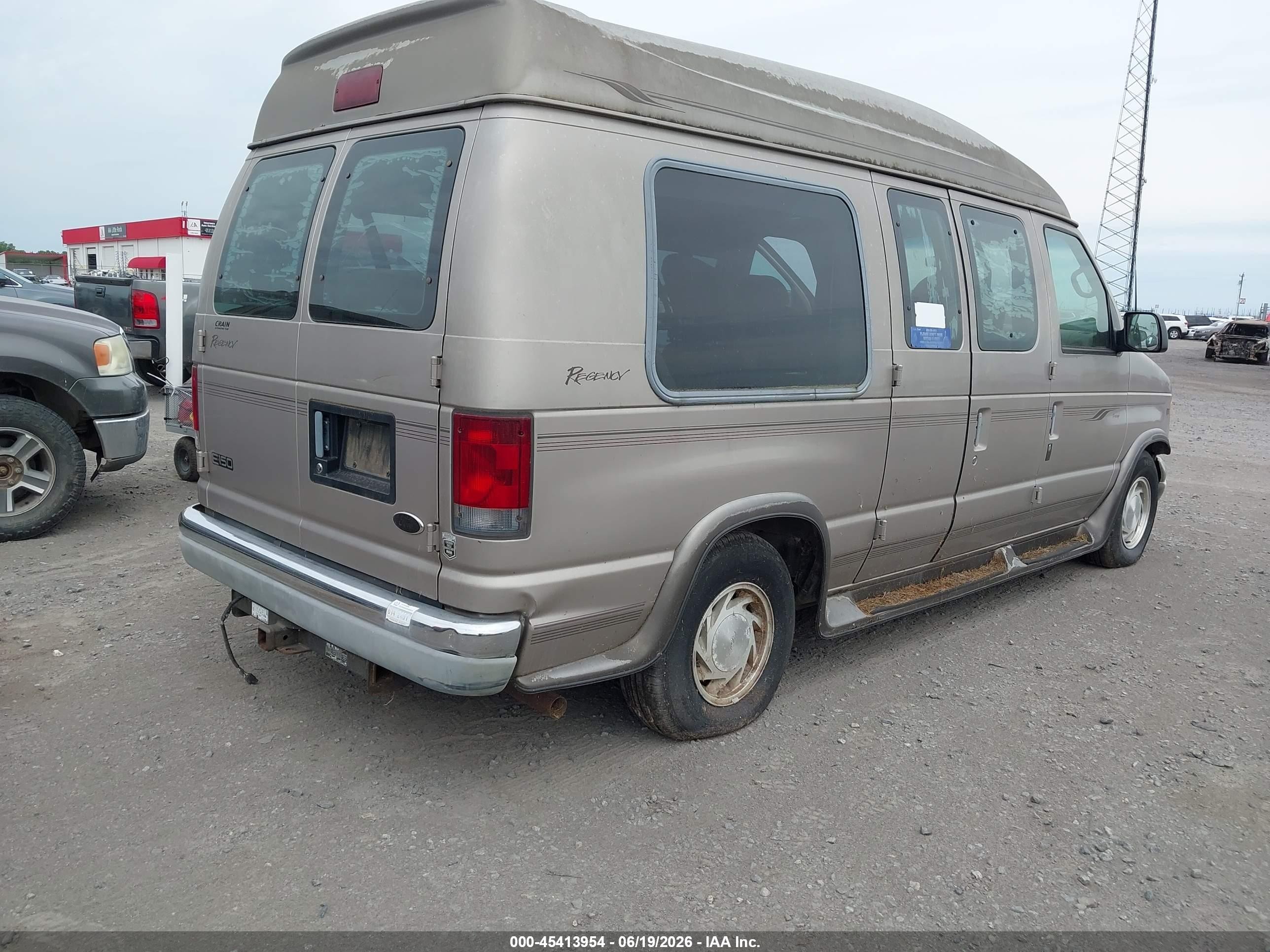2002 Ford E-150 Commercial/recreational Gold vin: 1FDRE14WX2HB76633