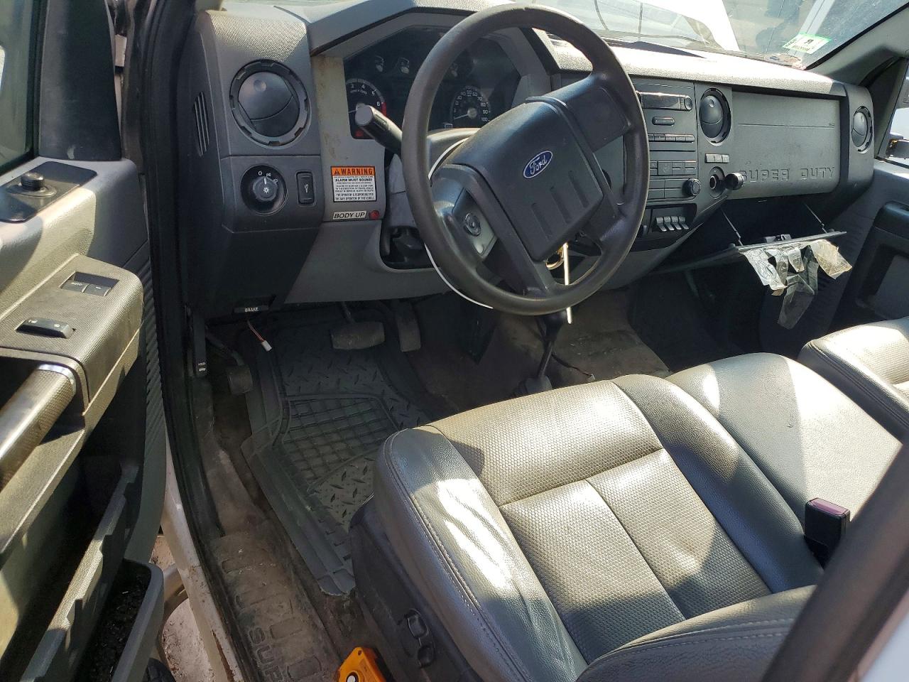 2012 Ford F350 Super Duty White vin: 1FDRF3H65CEC62518