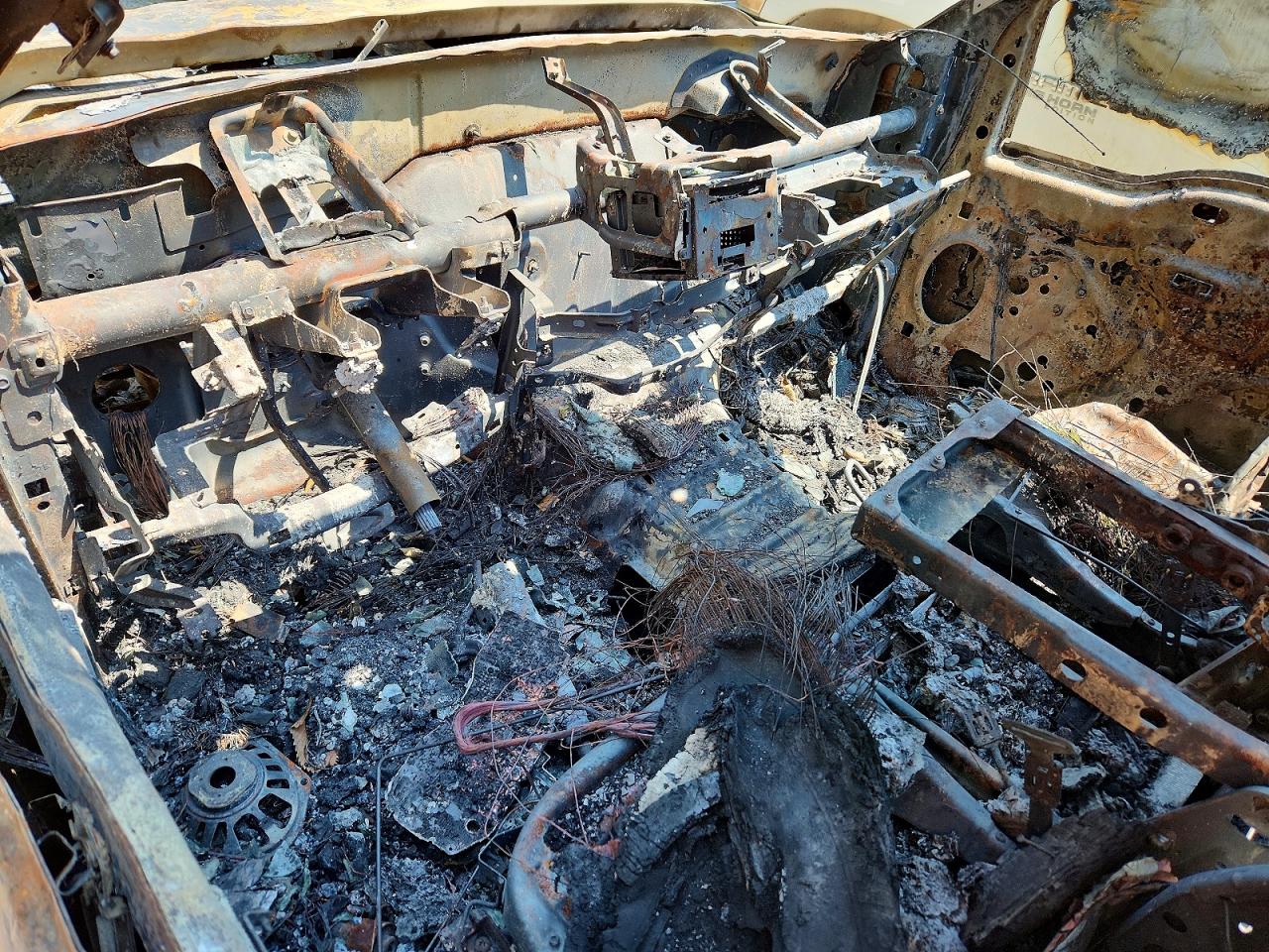2014 Ford F350 Super Duty Burn vin: 1FDRF3HT4EEA91169