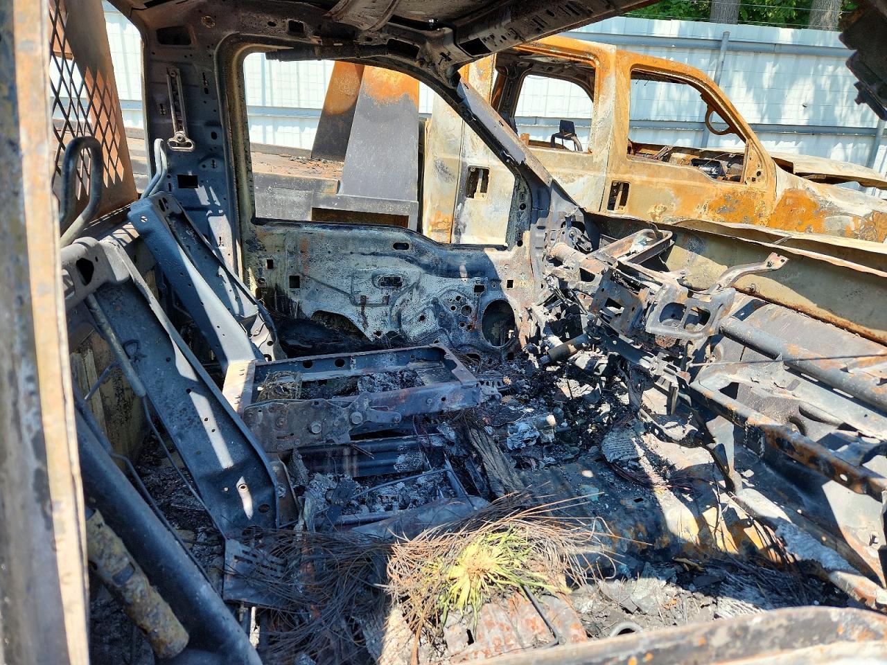 2014 Ford F350 Super Duty Burn vin: 1FDRF3HT4EEA91169