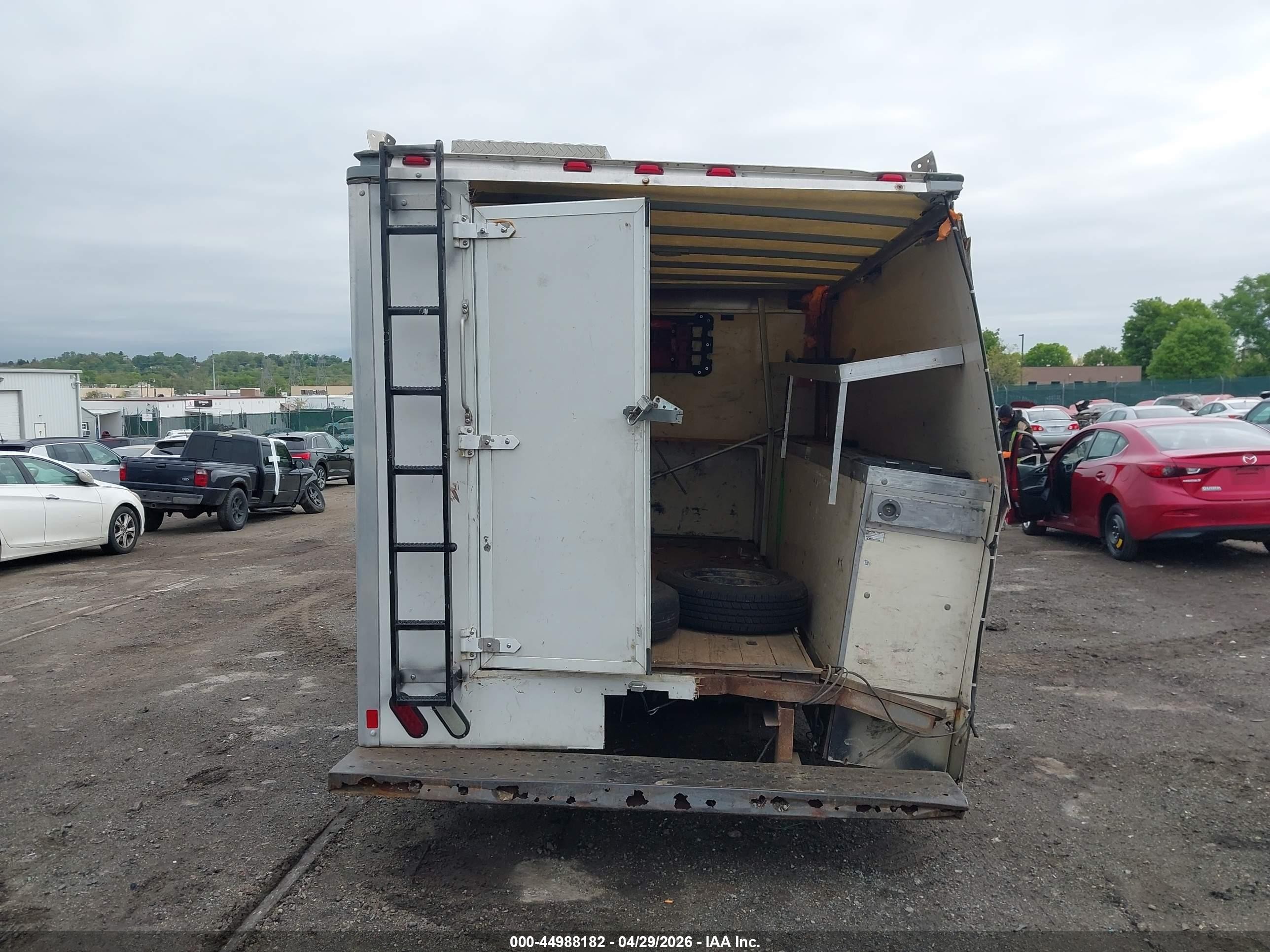 2015 Ford Transit-350 Cab   White vin: 1FDSF6ZM1FKA92342