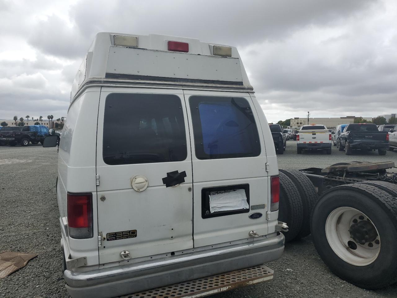 2001 Ford Econoline E350 Super Duty Van Белый vin: 1FDSS34FX1HB47119