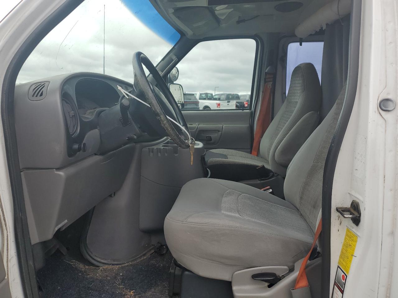 2001 Ford Econoline E350 Super Duty Van Белый vin: 1FDSS34FX1HB47119