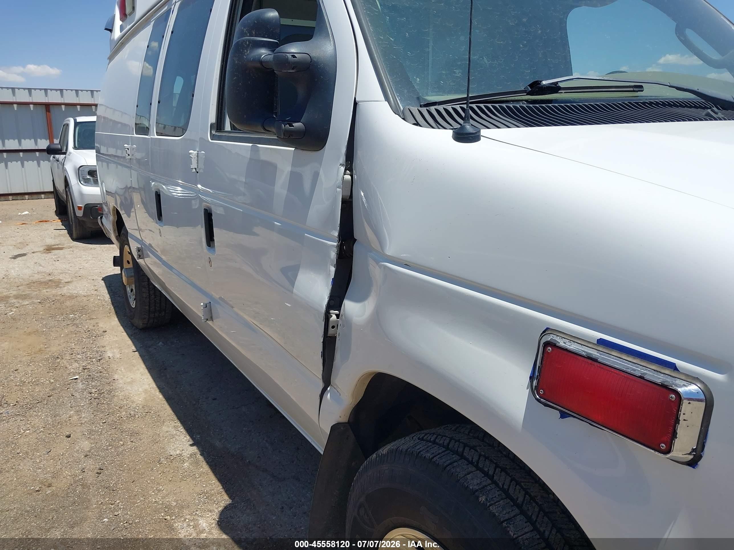 2008 Ford Econoline E350 Super Duty Van White vin: 1FDSS34P18DA39448